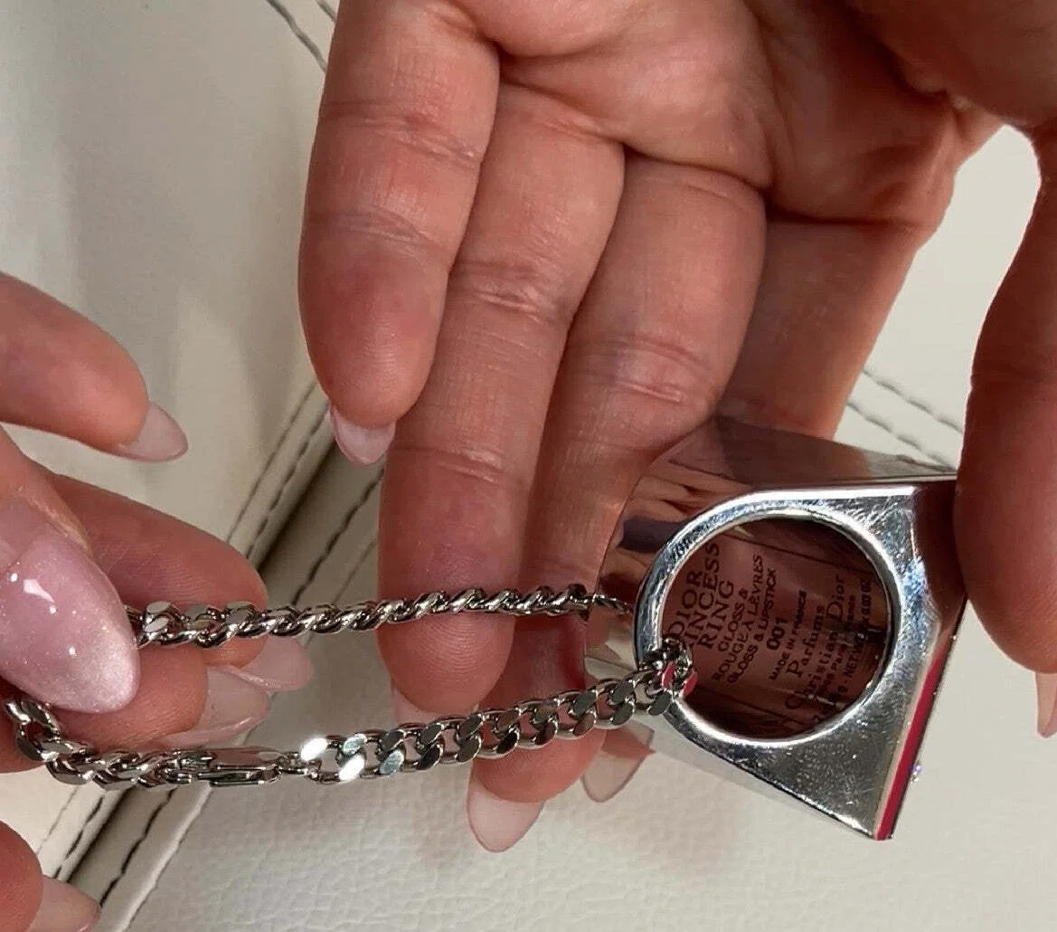 Dior Princess Ring 001 Pink Majesty Gloss Lipstick Mirror Chain
