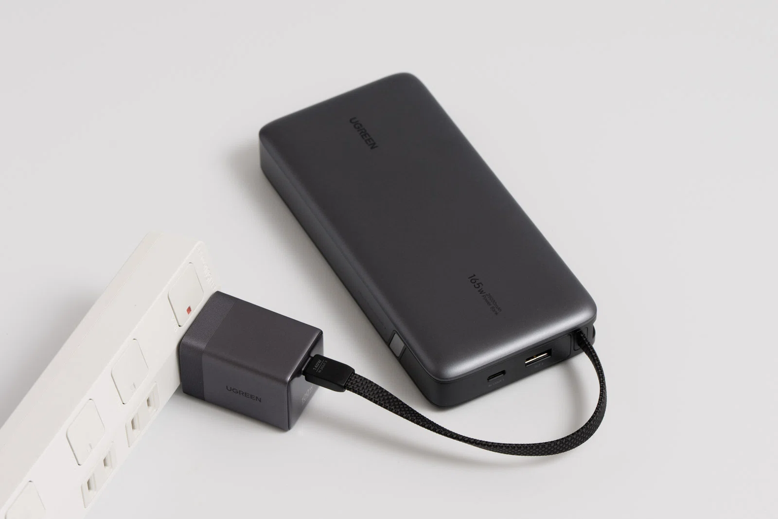 UGREEN Nexode Air 100Wをレビュー！スマホ充電器サイズの100W、その