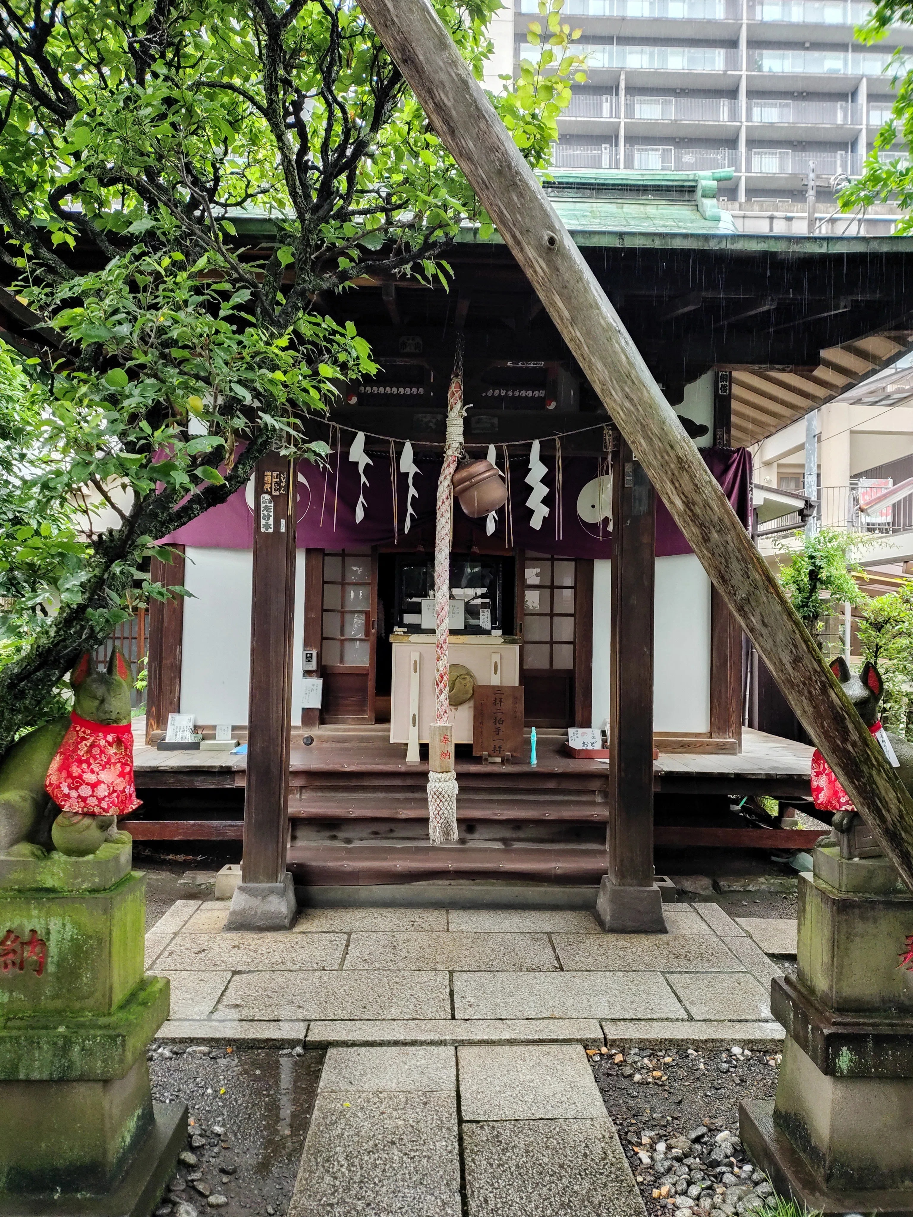 鶴屋南北『東海道四谷怪談』ゆかり、お岩を祀る新宿左門町・田宮神社