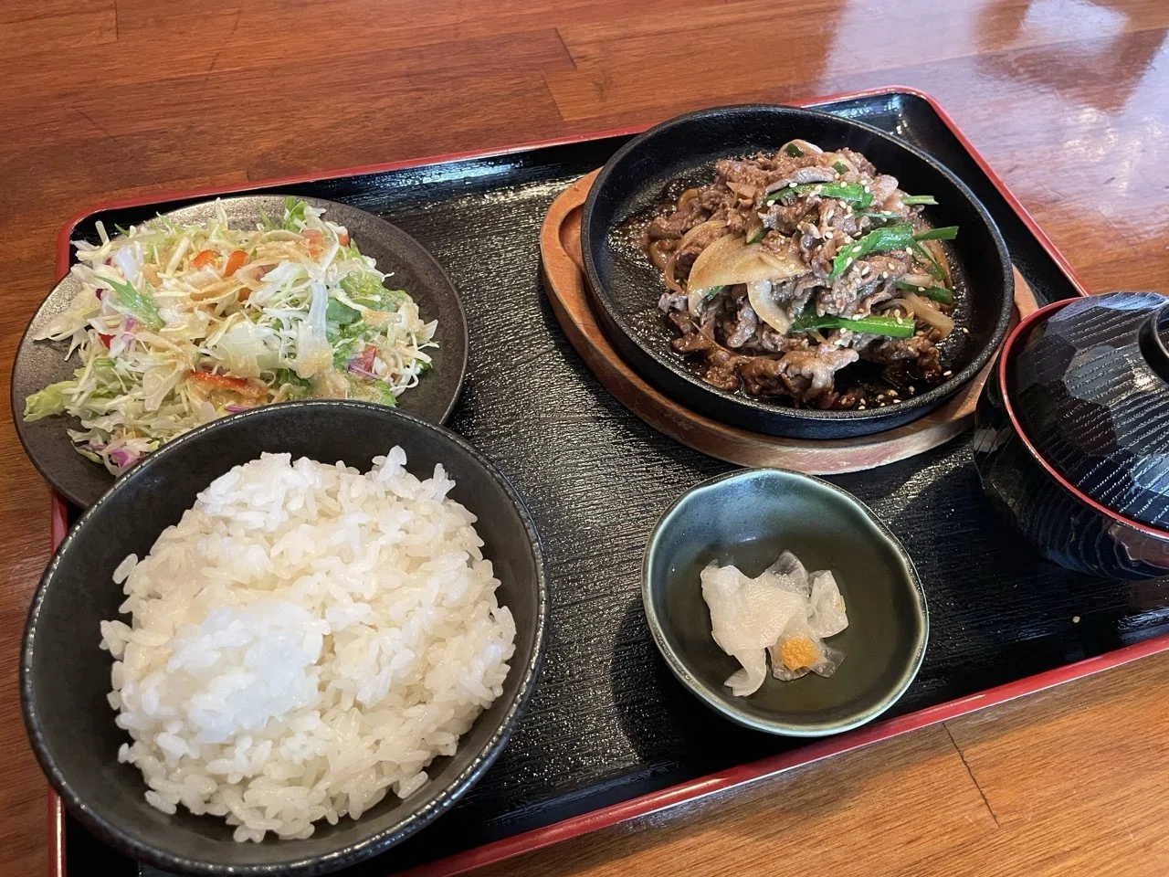 虎 壱 精肉 店