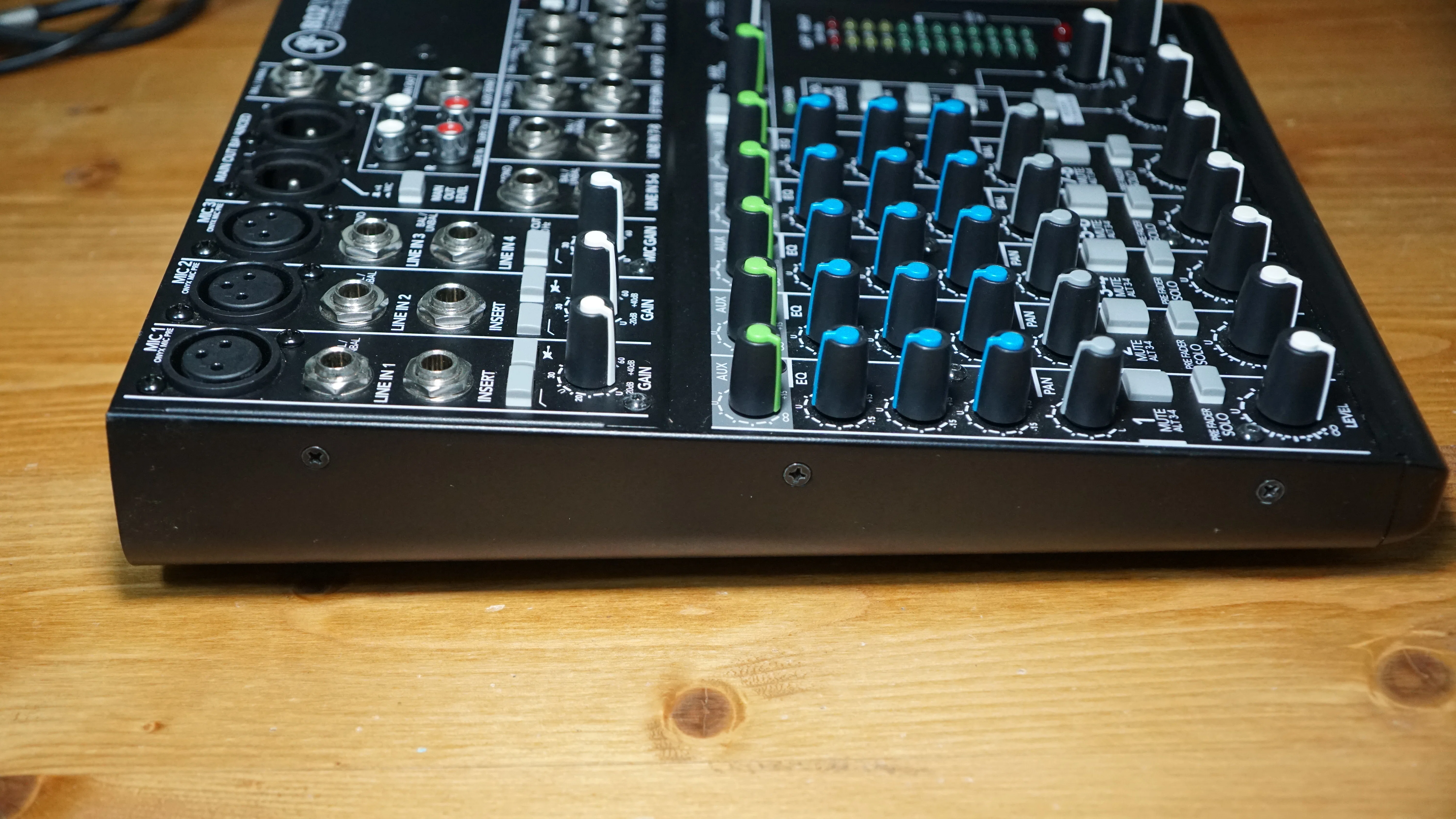 図解 】 アナログミキサーの仕組みと使い方 | MACKIE 802VLZ4｜ぼんちゃん
