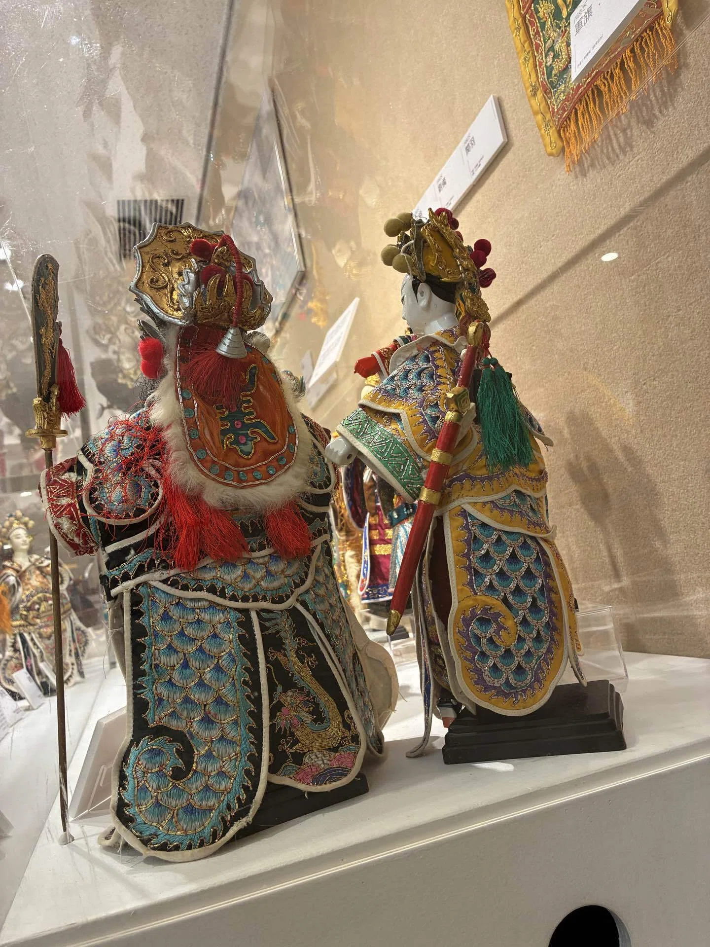 込められた願いと、つながる富ー台湾布袋戯展にてー｜青埜イト（あおの