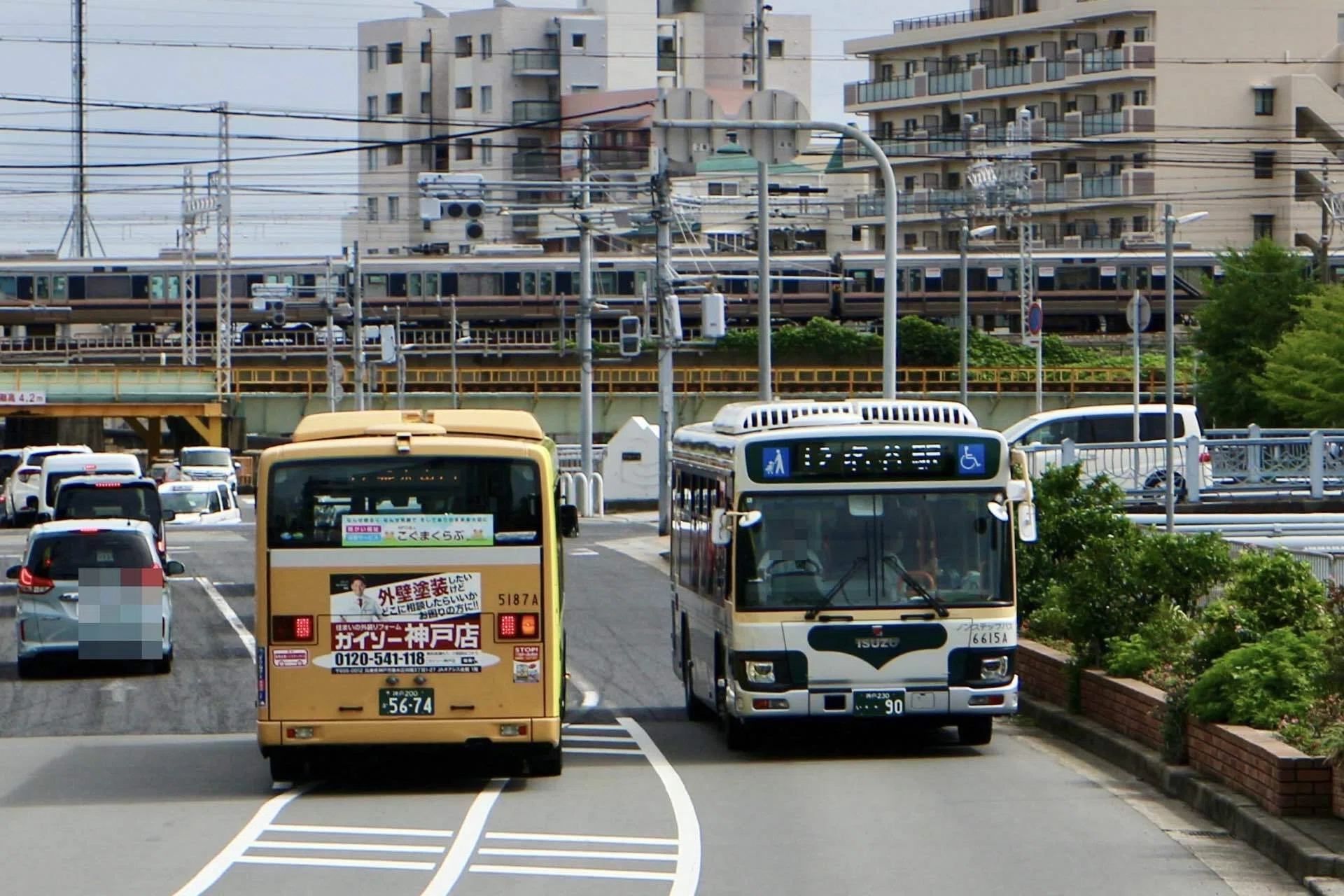 山陽バス】90周年記念復刻デザインバス 垂水東口にて｜垂水の止利