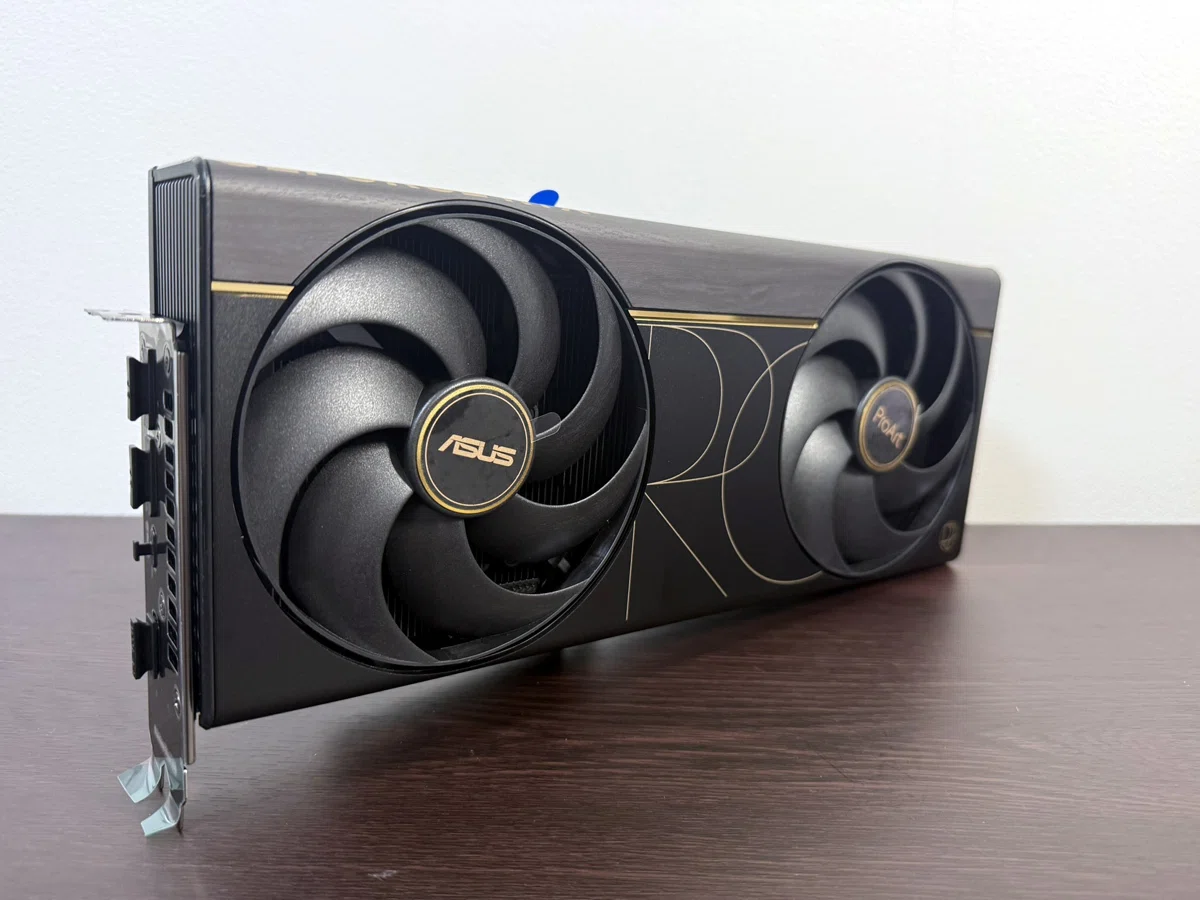 ASUS ProArt GeForce RTX 5090 最強グラフィックボードを買った話