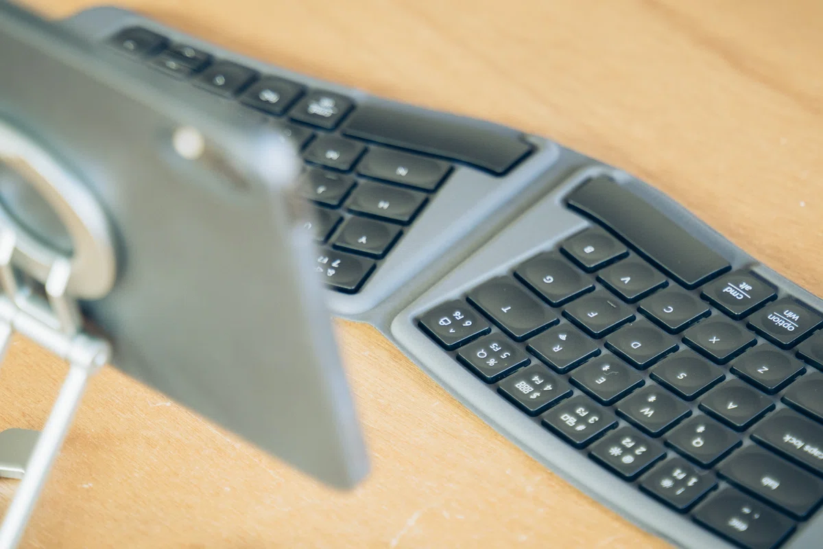 Keychron B11 Pro レビュー。持ち運びやすさと打ちやすさを両立した