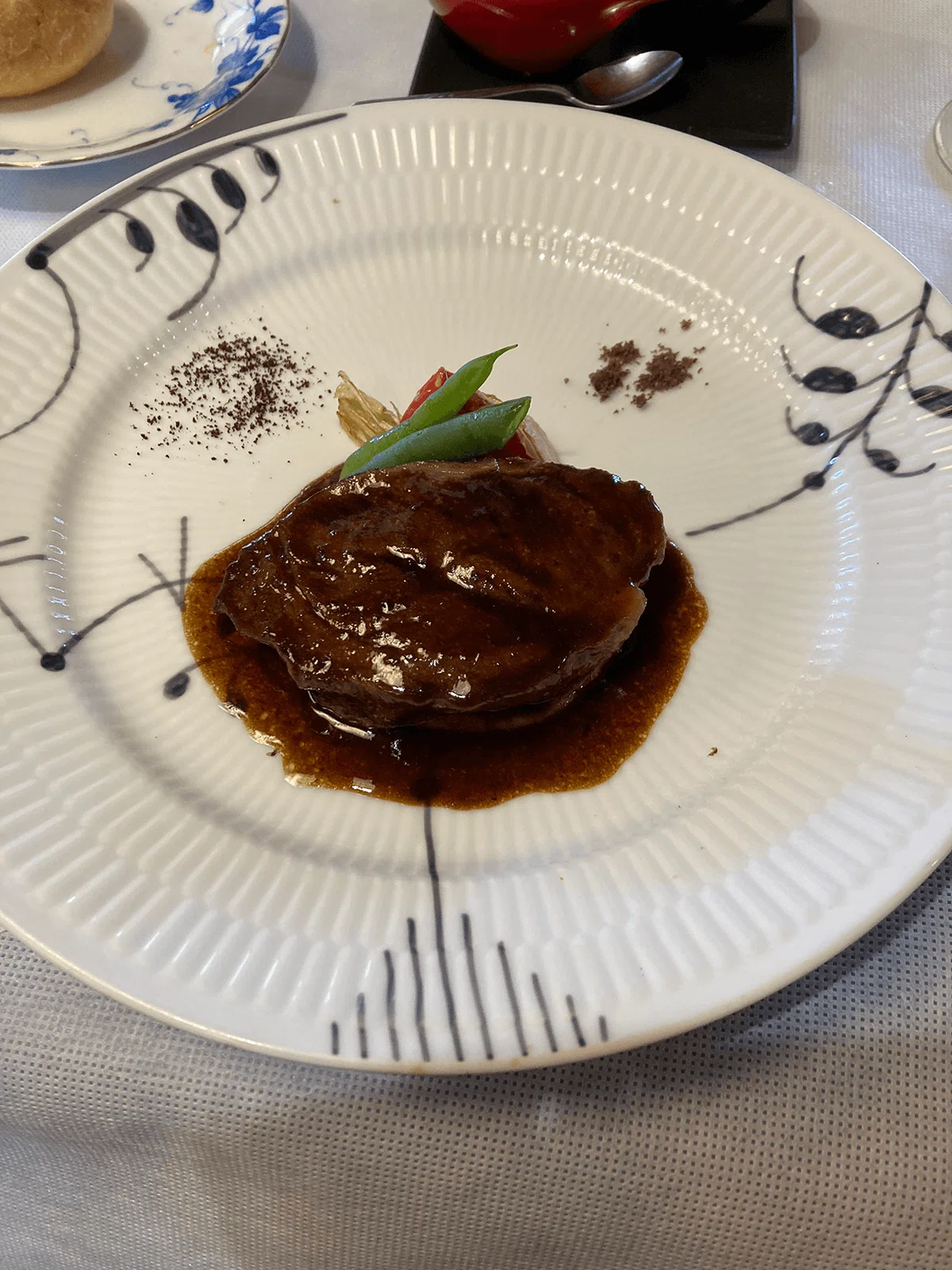 牛ほほ肉赤ワイン煮込み