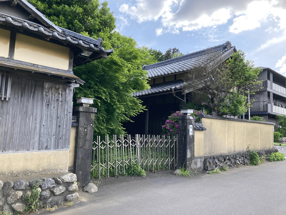 ブラッスリーしんかわ旧入り口、外観（閉鎖済）