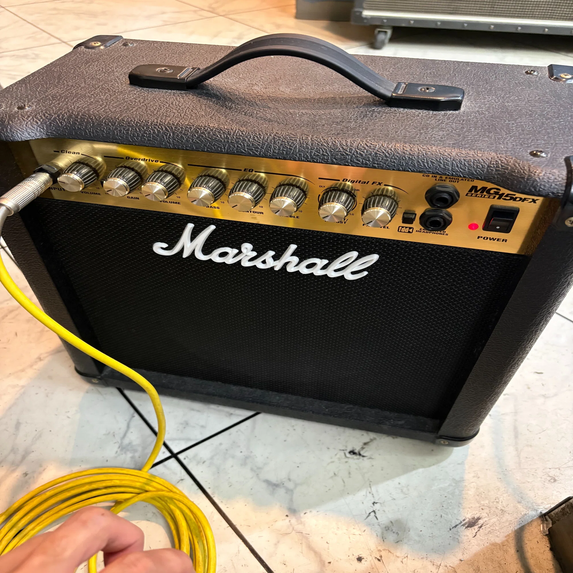 ? 【機材修理】Marshall MG15DFX 修理事例｜モスキートーンが発生し 