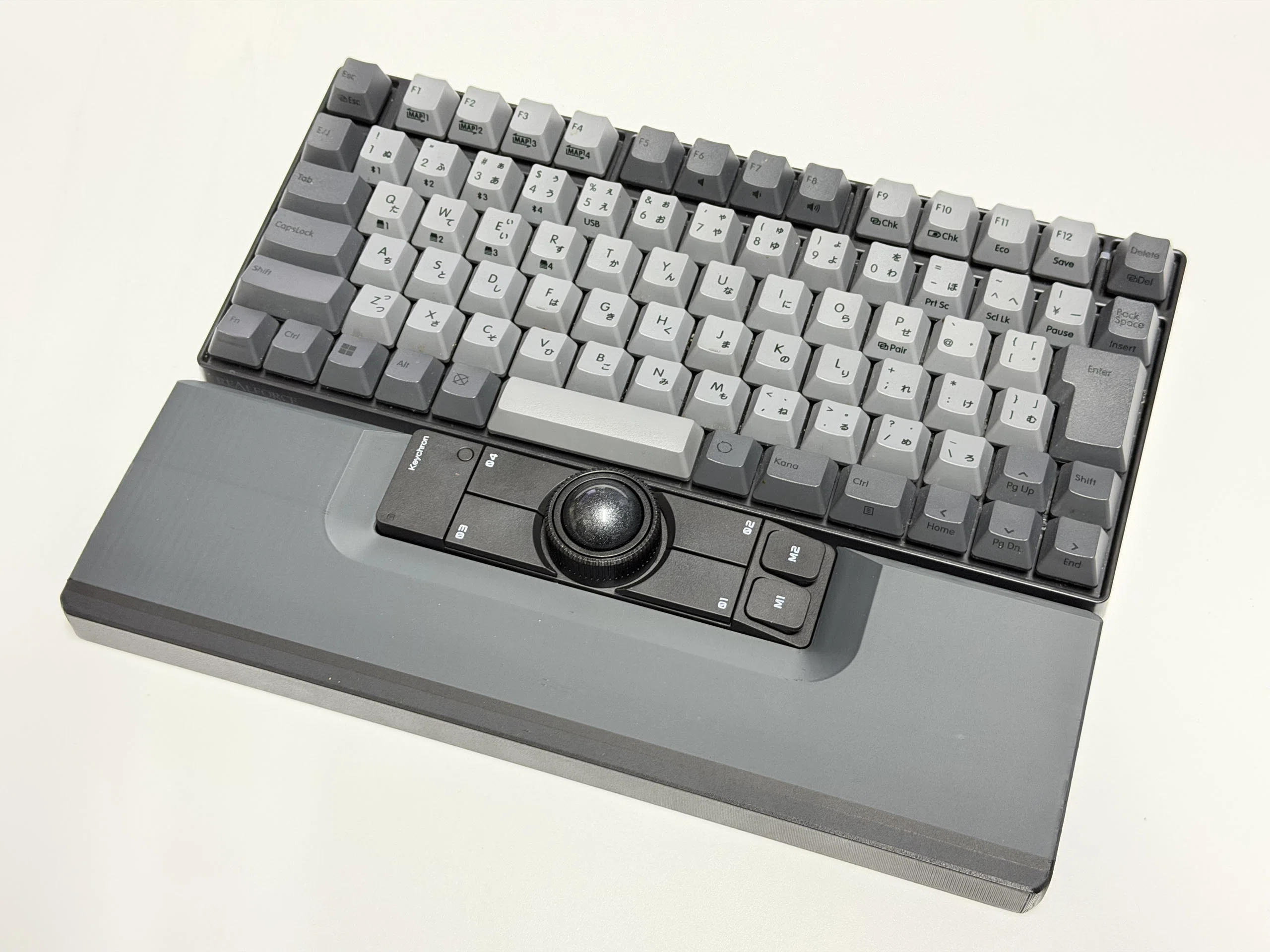 Nape Pro専用リストレストを作りました (または横置き親指干渉問題