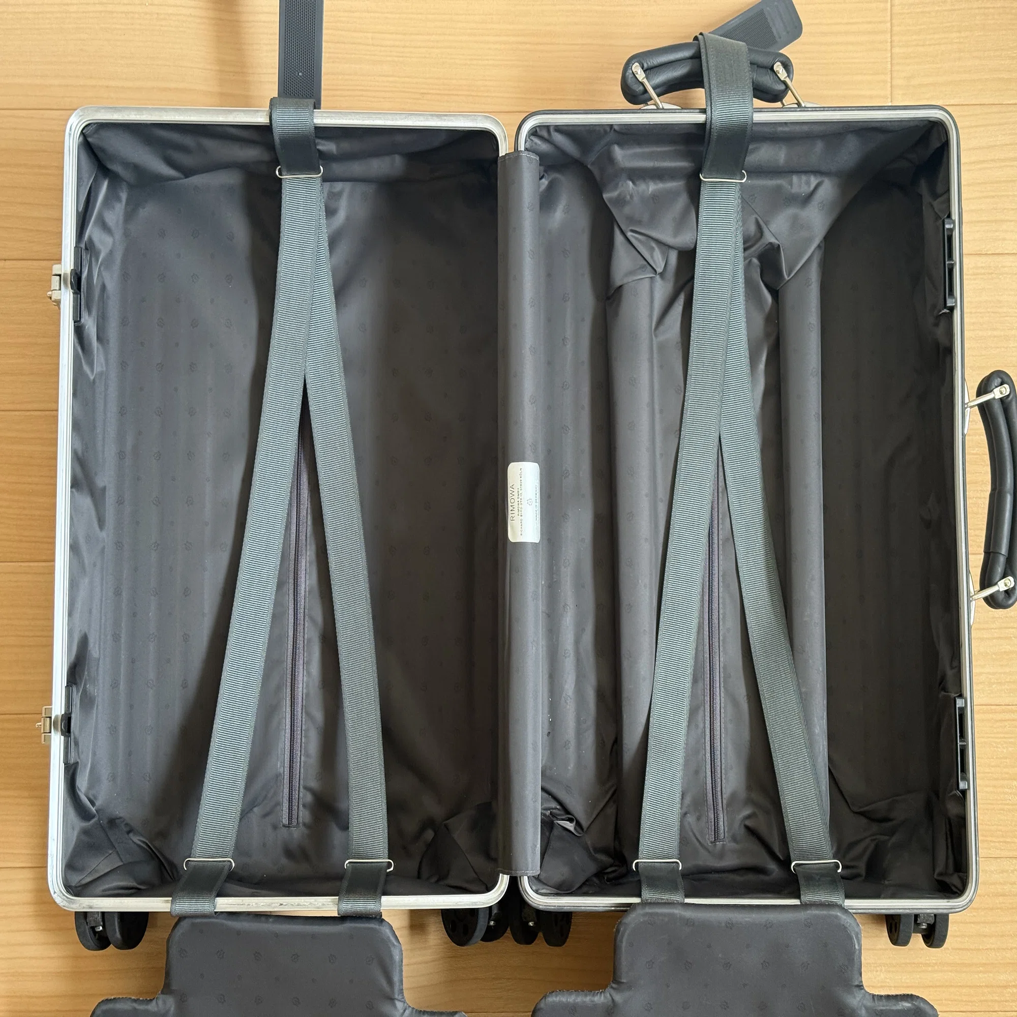RIMOWA】高いけど、所有欲は満たされる。「Classicキャビン」を2年使っ
