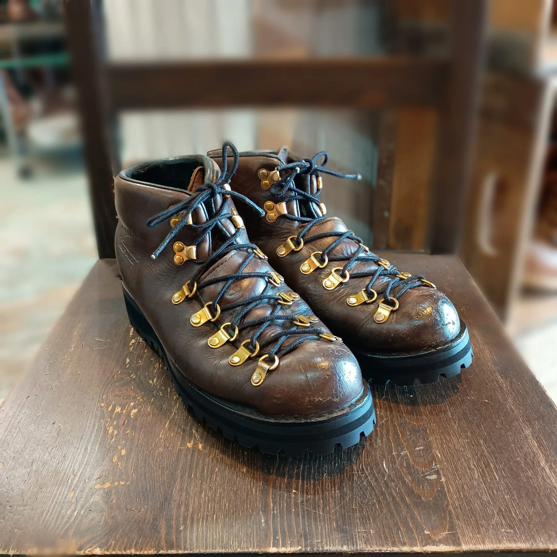 リソール/ソールカスタム】Danner Mountain Light+vibram#148｜CREA