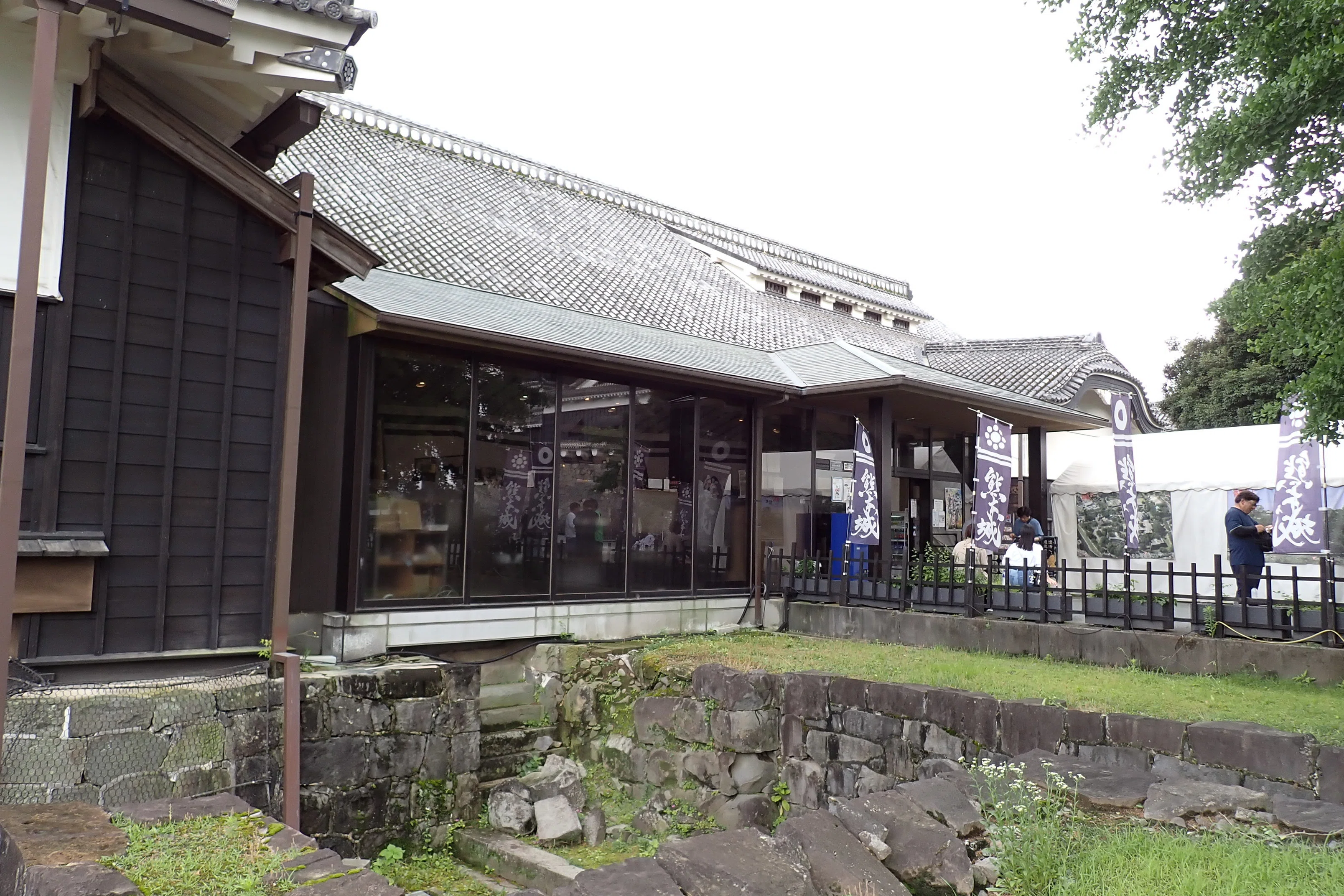 工芸品 熊本城　熊本縣　鉄製　小箱　彫金 熊本 熊本城（新彫金）のご当地マグネット｜Wakaba Mark2