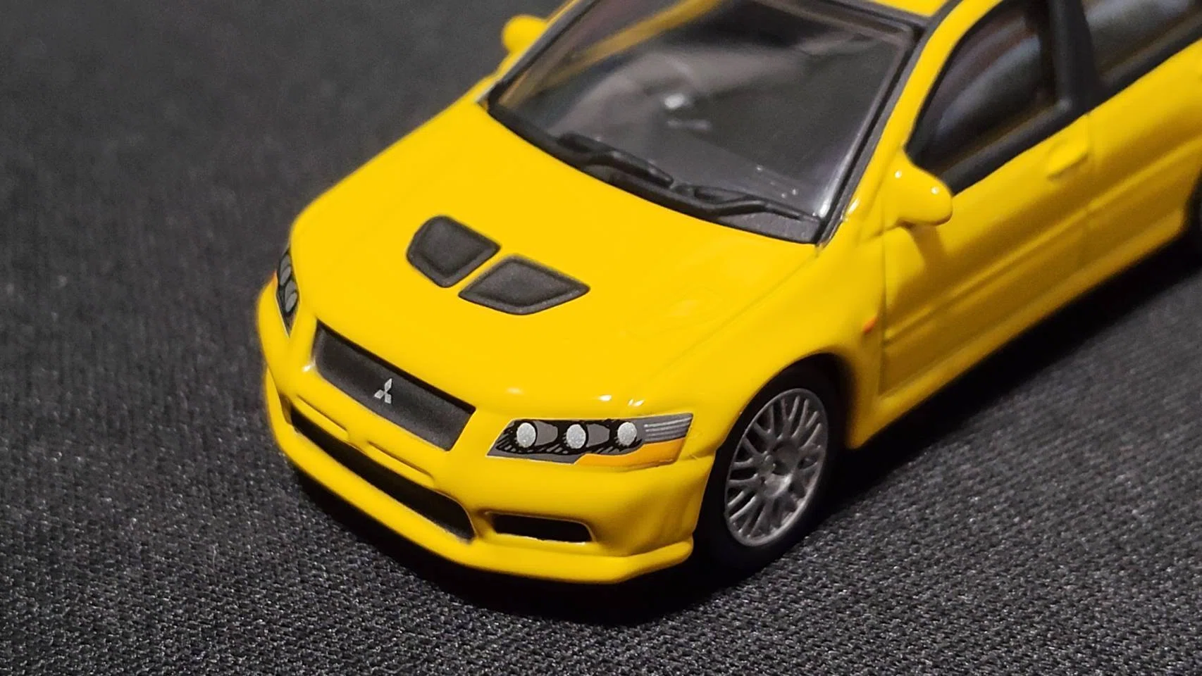 AUTOart 1/64 Mitsubishi Lancer Evolution VII (Yellow)｜岡田衛