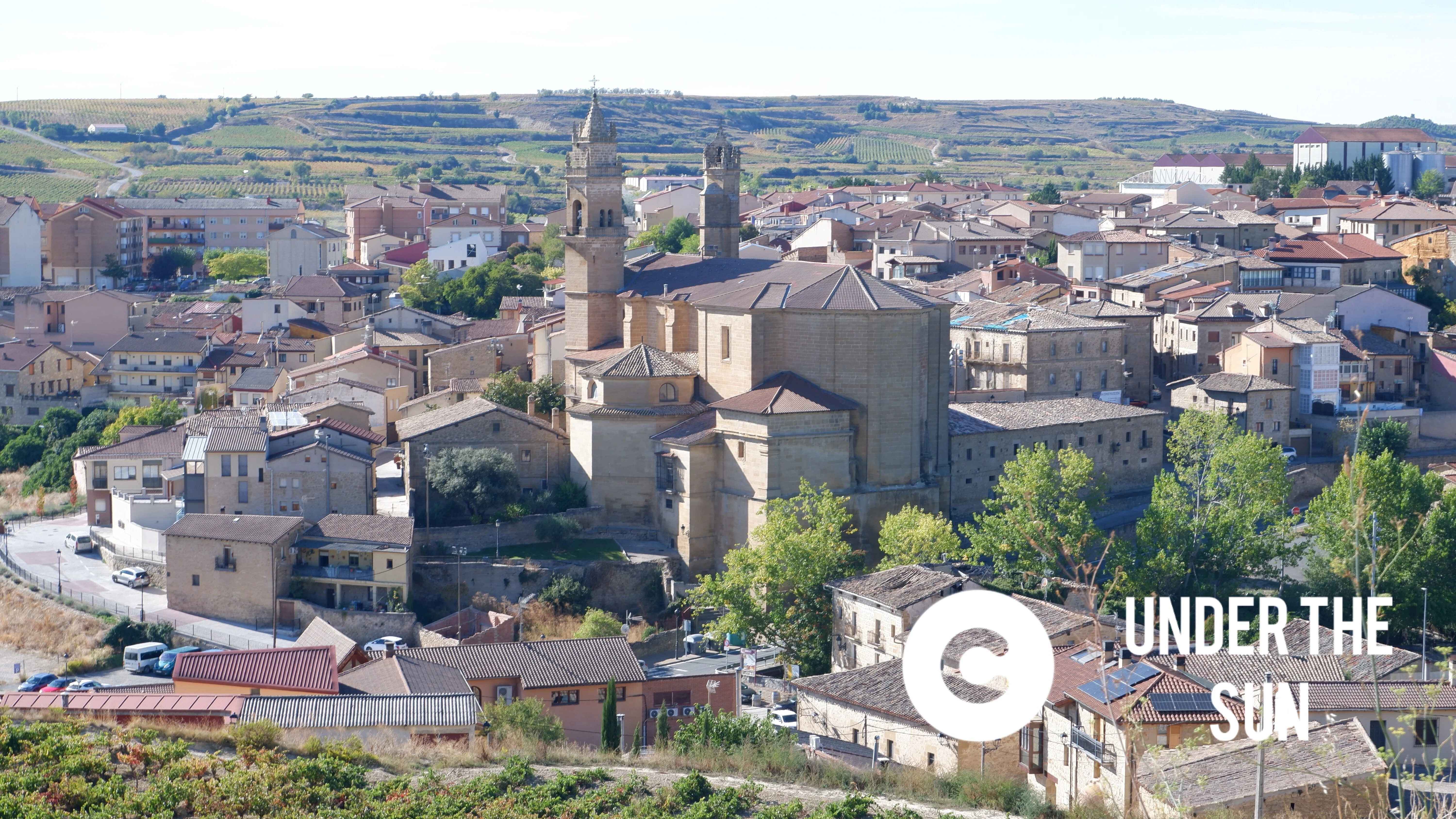 スペインの村落風景 🇪🇸有名建築も、ブドウ畑広がるリオハのキュートな村々をホッピング