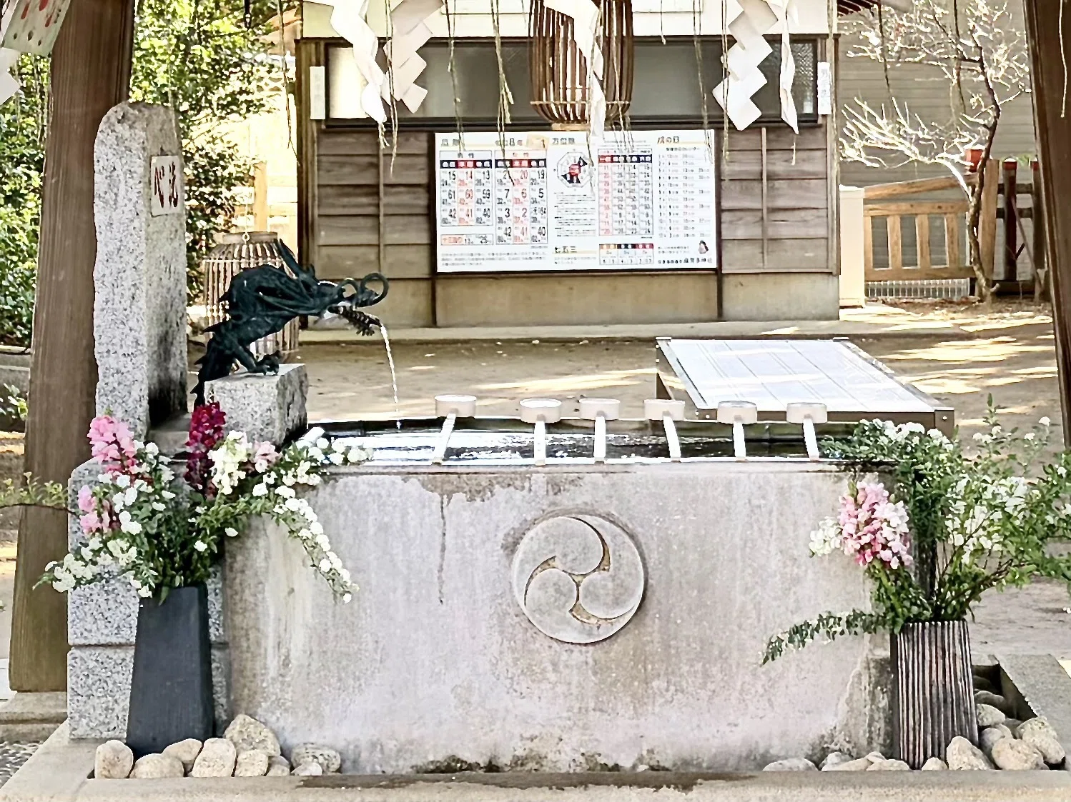 手水舎の龍はいつからそこにいるのか？｜儀礼は古代、建物は江戸、龍の