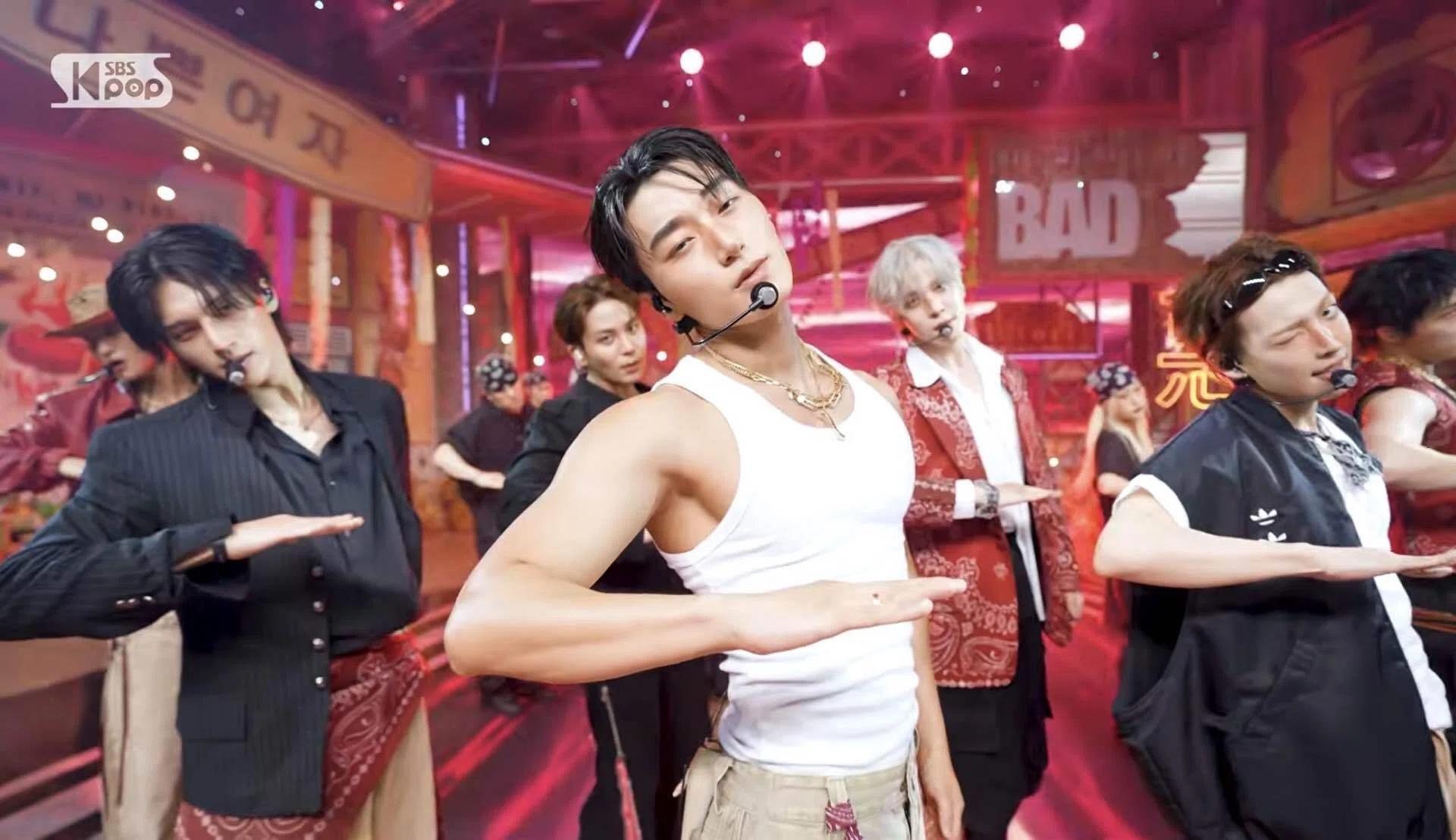 ATEEZ San is going viral in Korea! 