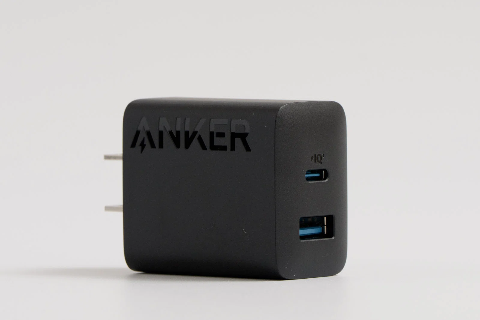 Anker Charger (20W, 2-Port)をレビュー！急速充電デビューにちょうど