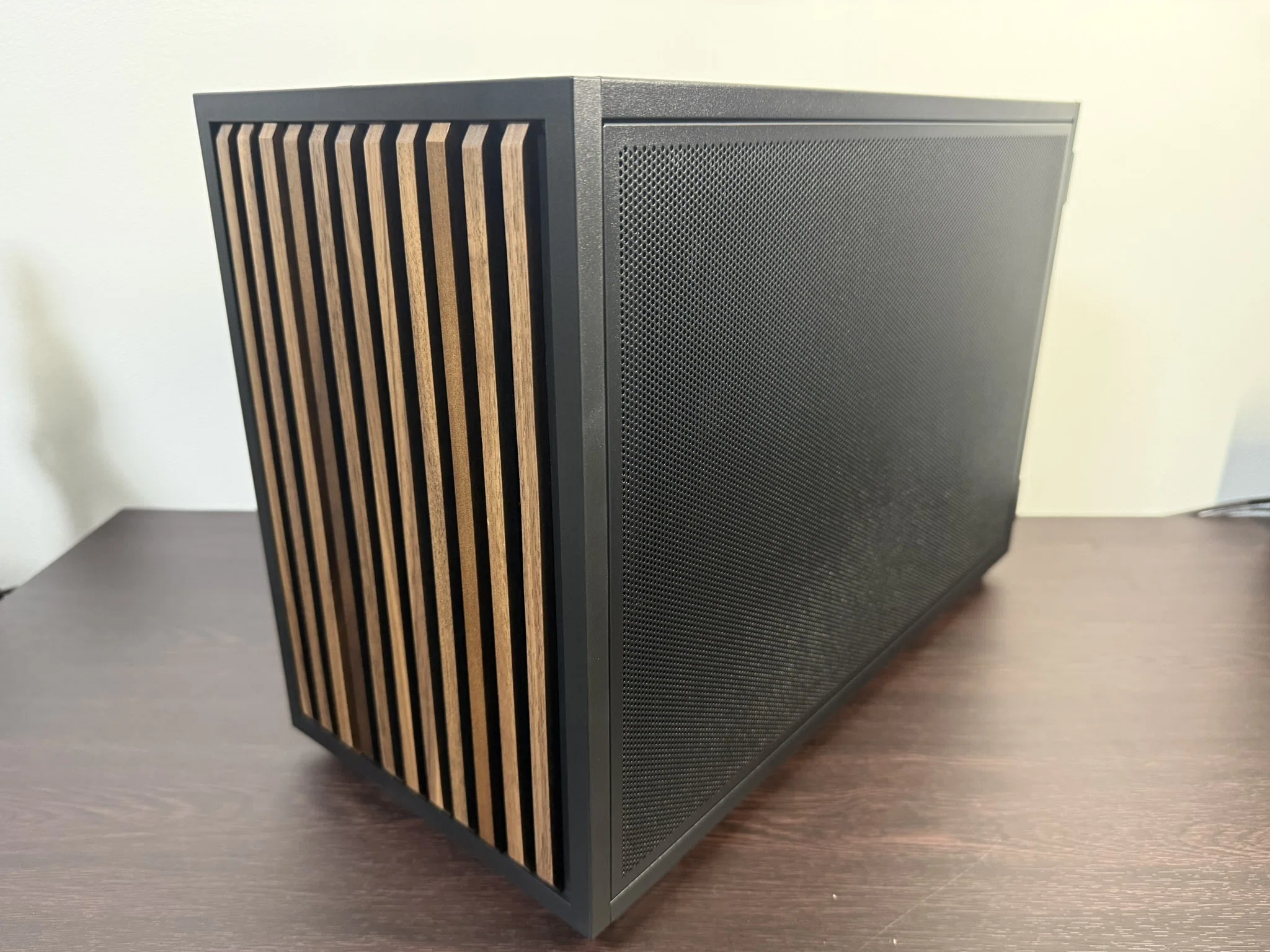 LIANLI B4-mATX WOOD オシャレなウッドパネルPCケースのレビュー｜ねこ