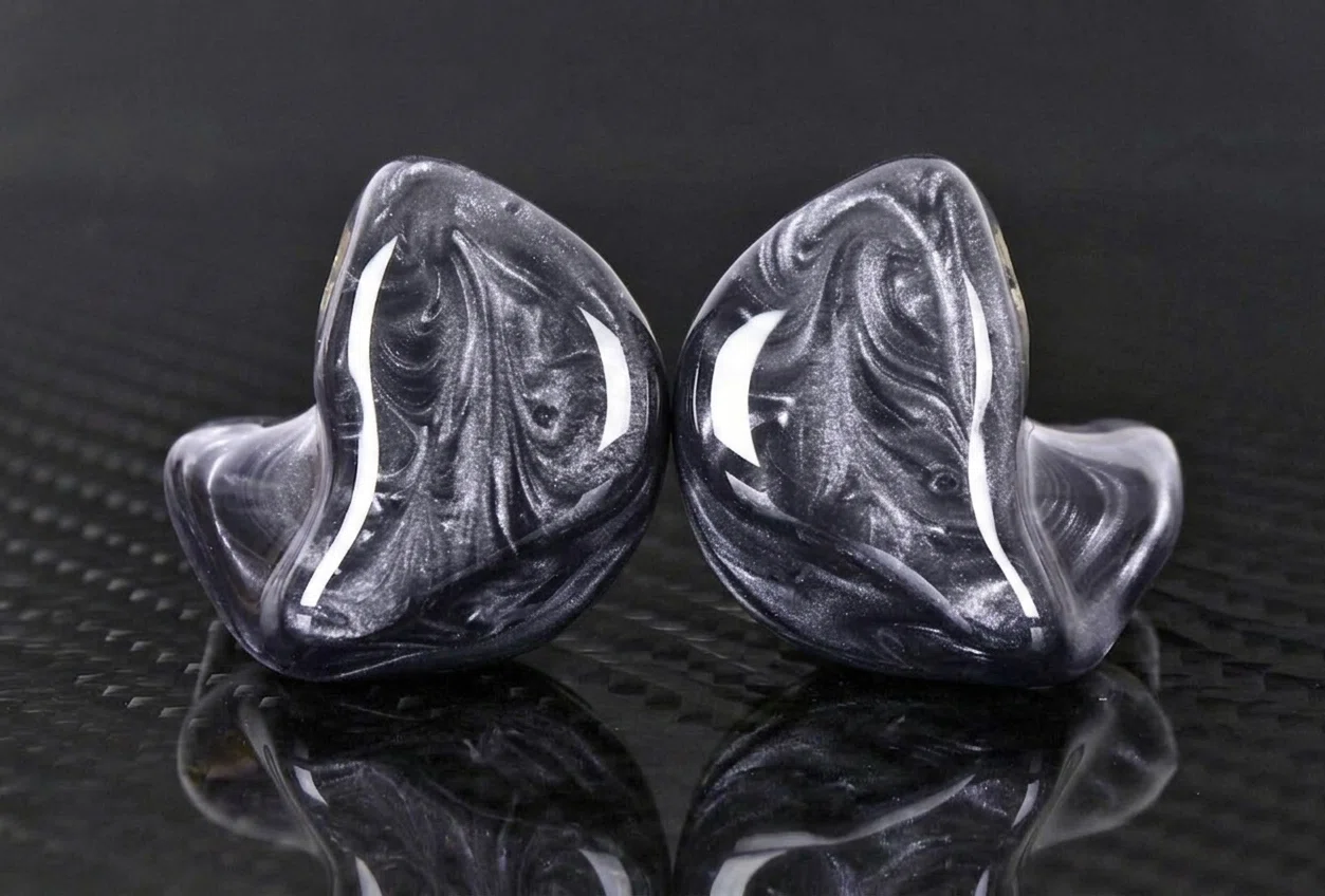 頂点と基準点。Noble Audio 「KRONOS」 「Stage 3」、2つのCustom IEM