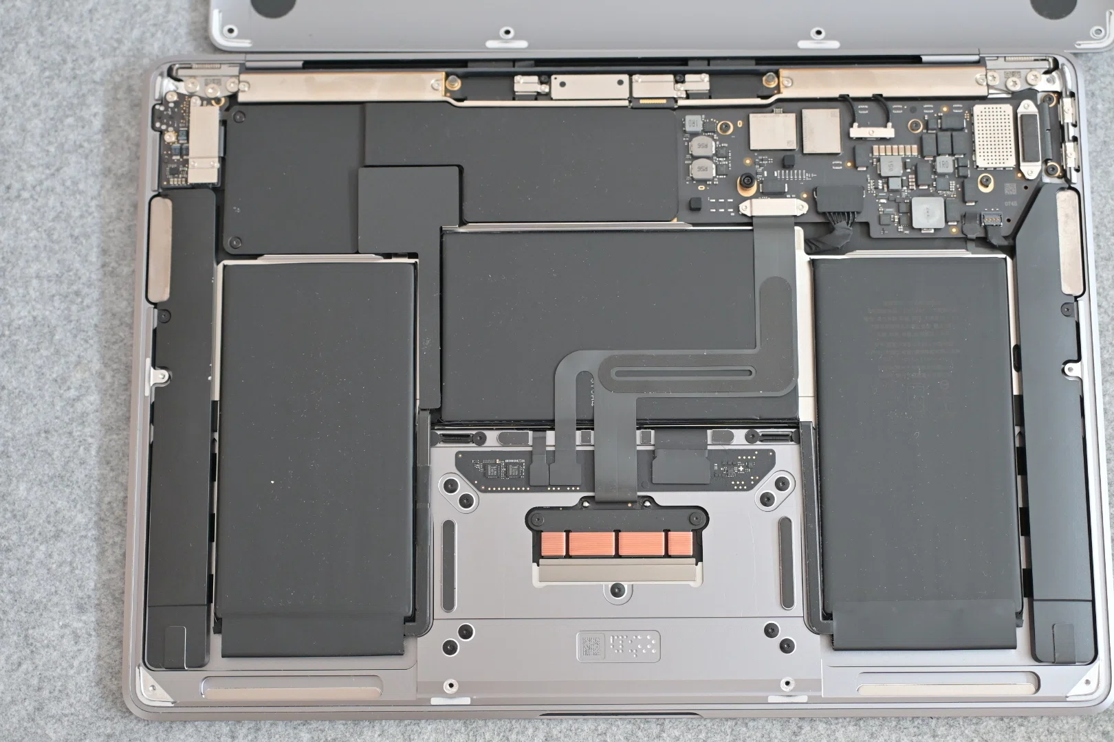 バッテリー交換レポ】夫のMacBook Airのバッテリーを自宅で交換してみ