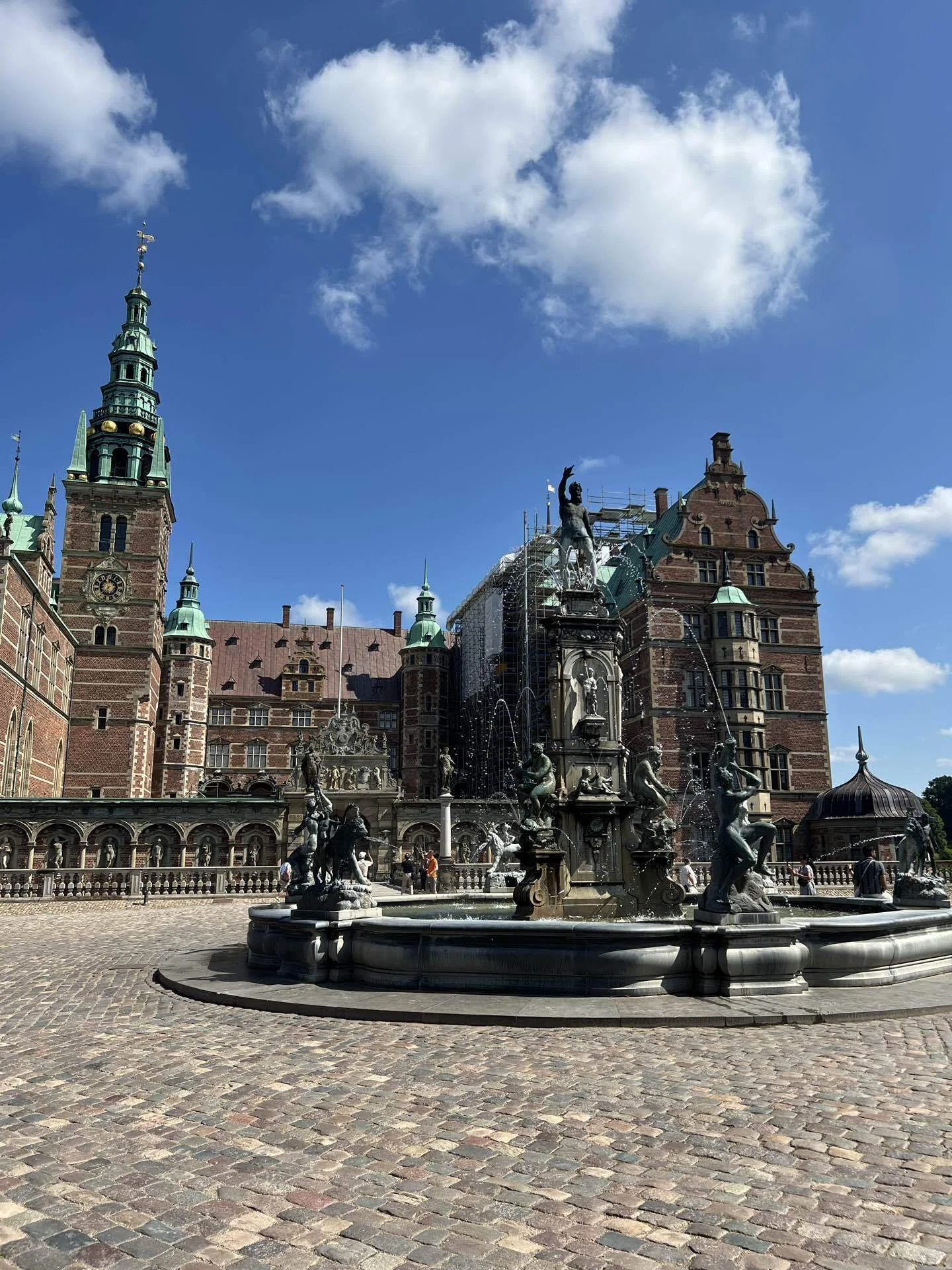 🇩🇰コペンハーゲン1人旅 #2｜フレデリクスボー城、ルイジアナ近代