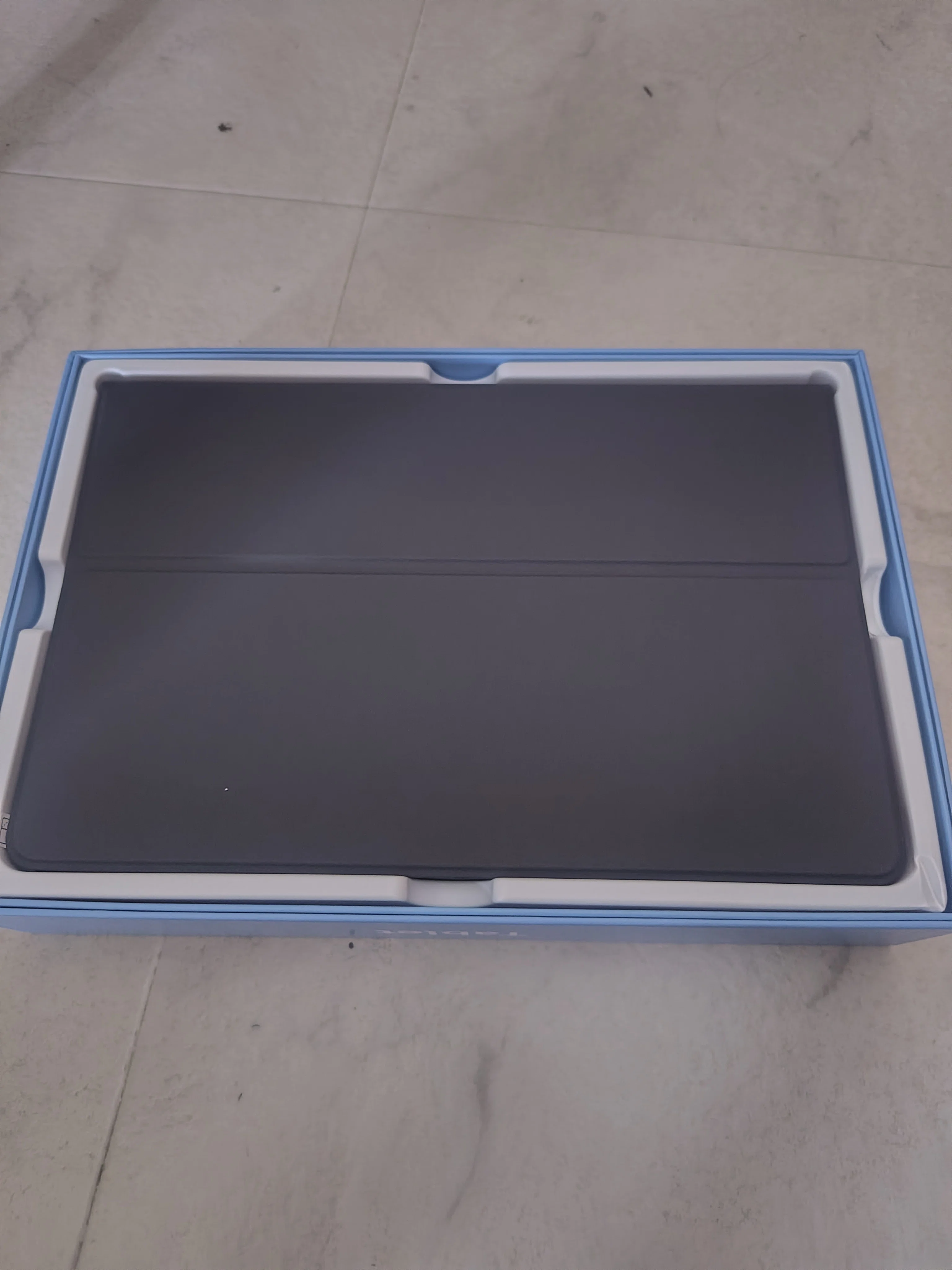 無名メーカーのAndroidタブレットを買ってみた！動画視聴用として使っ