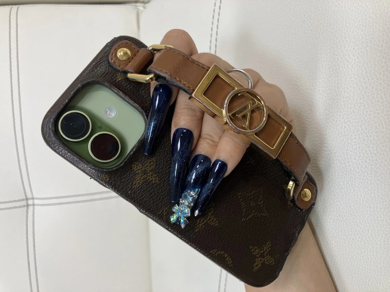 Louis Vuitton iPhone 13 13 Pro Case Fits 14 15 16 17 Pro Strap