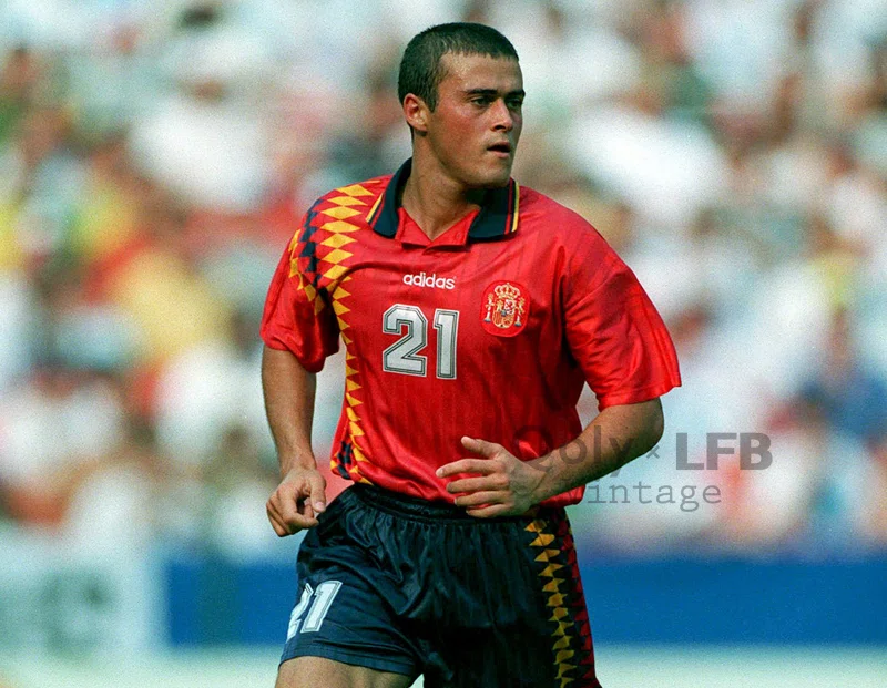 90s 1994/95 スペイン ユニフォーム  ヴィンテージ 古着 ザ・90年代なダイヤ柄！スペイン代表1994W杯ユニフォーム、スペイン製