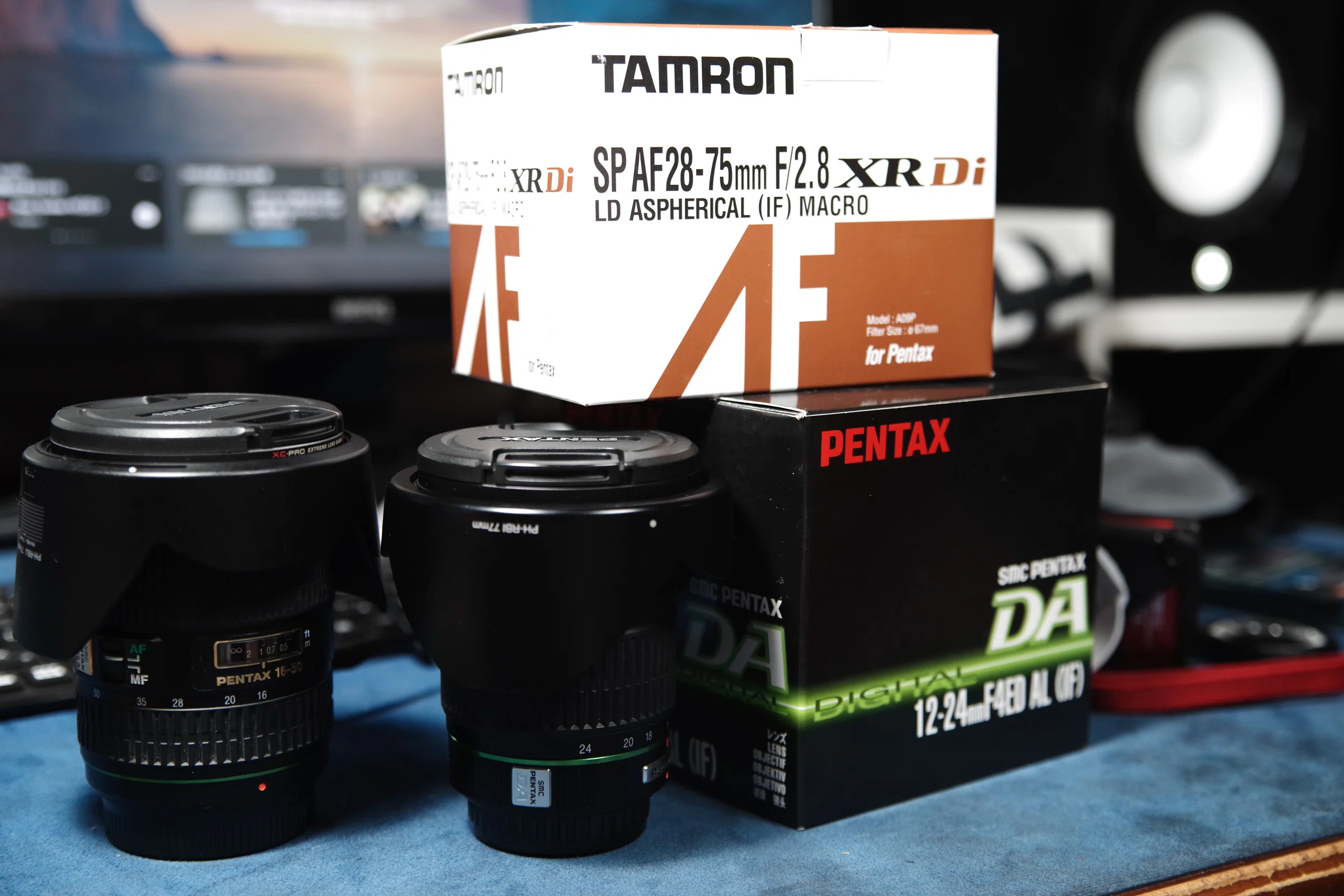 箱の綺麗さは、愛情の証。APS-C用「DA 12-24mmF4」を、あえてフル