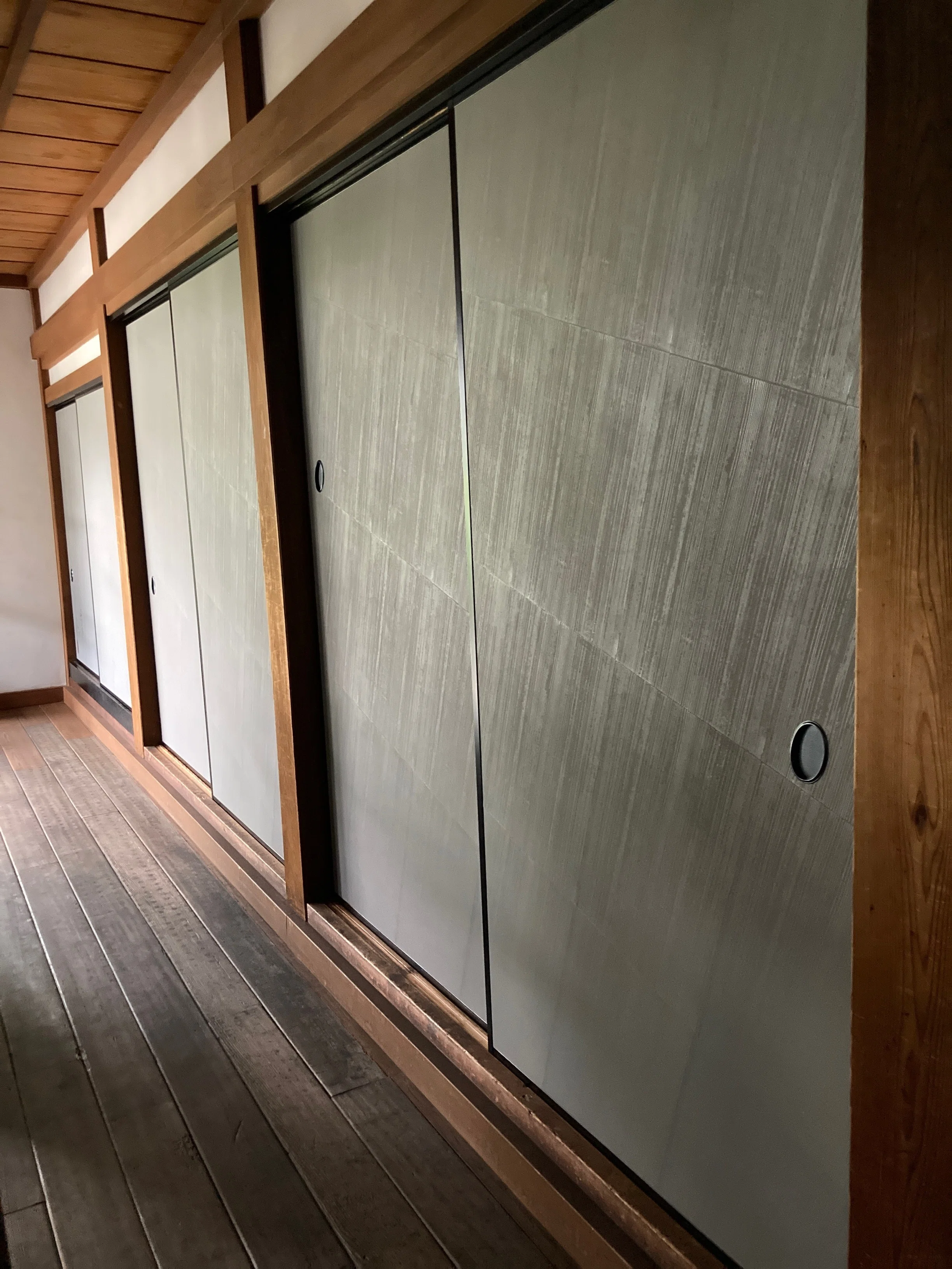 両足院大書院の襖絵、杉本博司「放電場」｜京都建仁寺の塔頭｜a.n