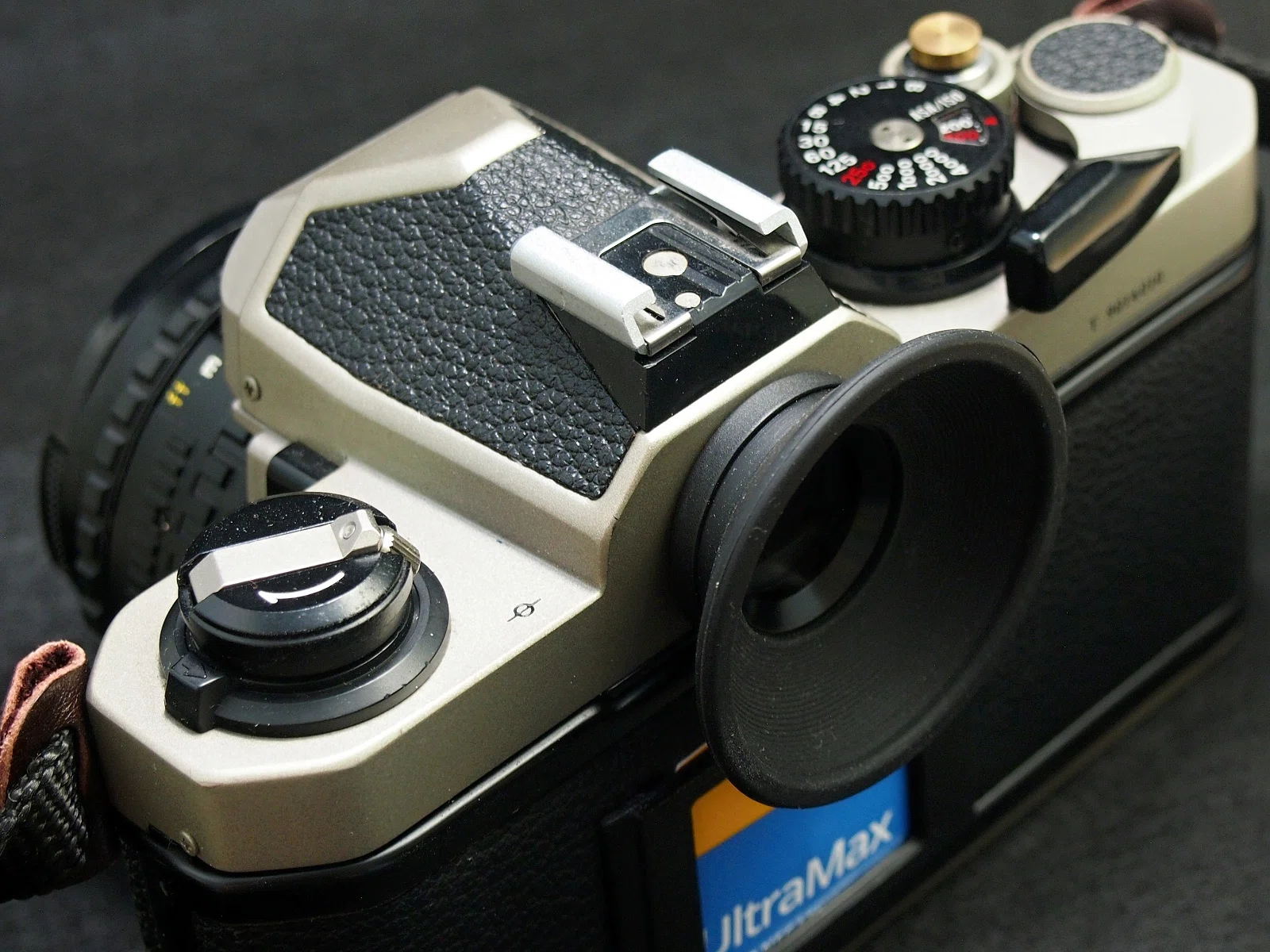 65．NIKON New FM2/TとNIKON LENS SERIES E 50mm/F1.8で撮る下町の