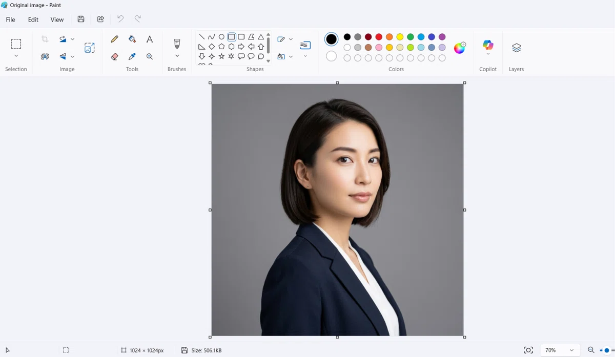 素材として使用する画像をPaintで開きます