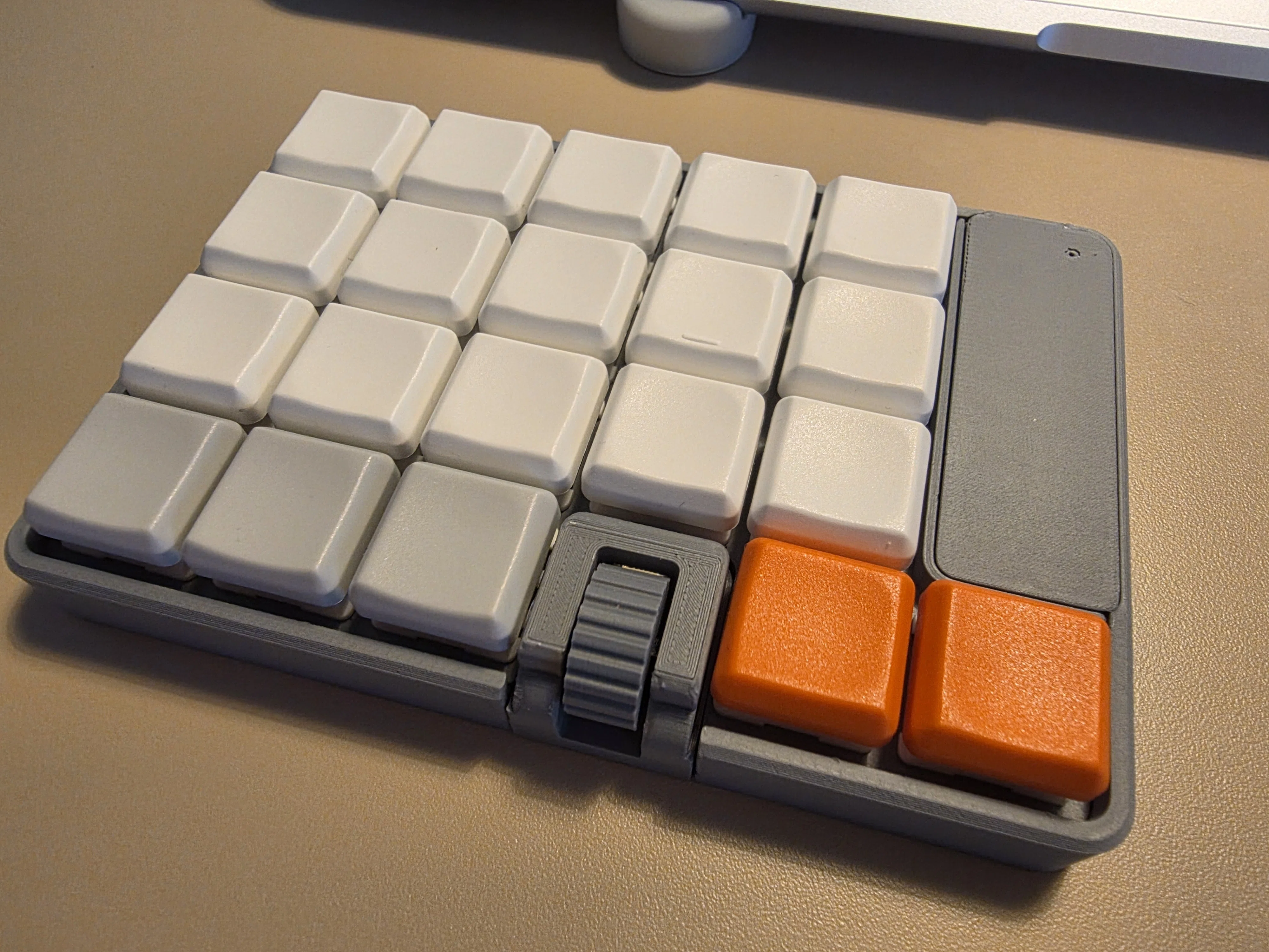 分割キーボード「LisM」に挑戦してみた｜kotoriga_chun