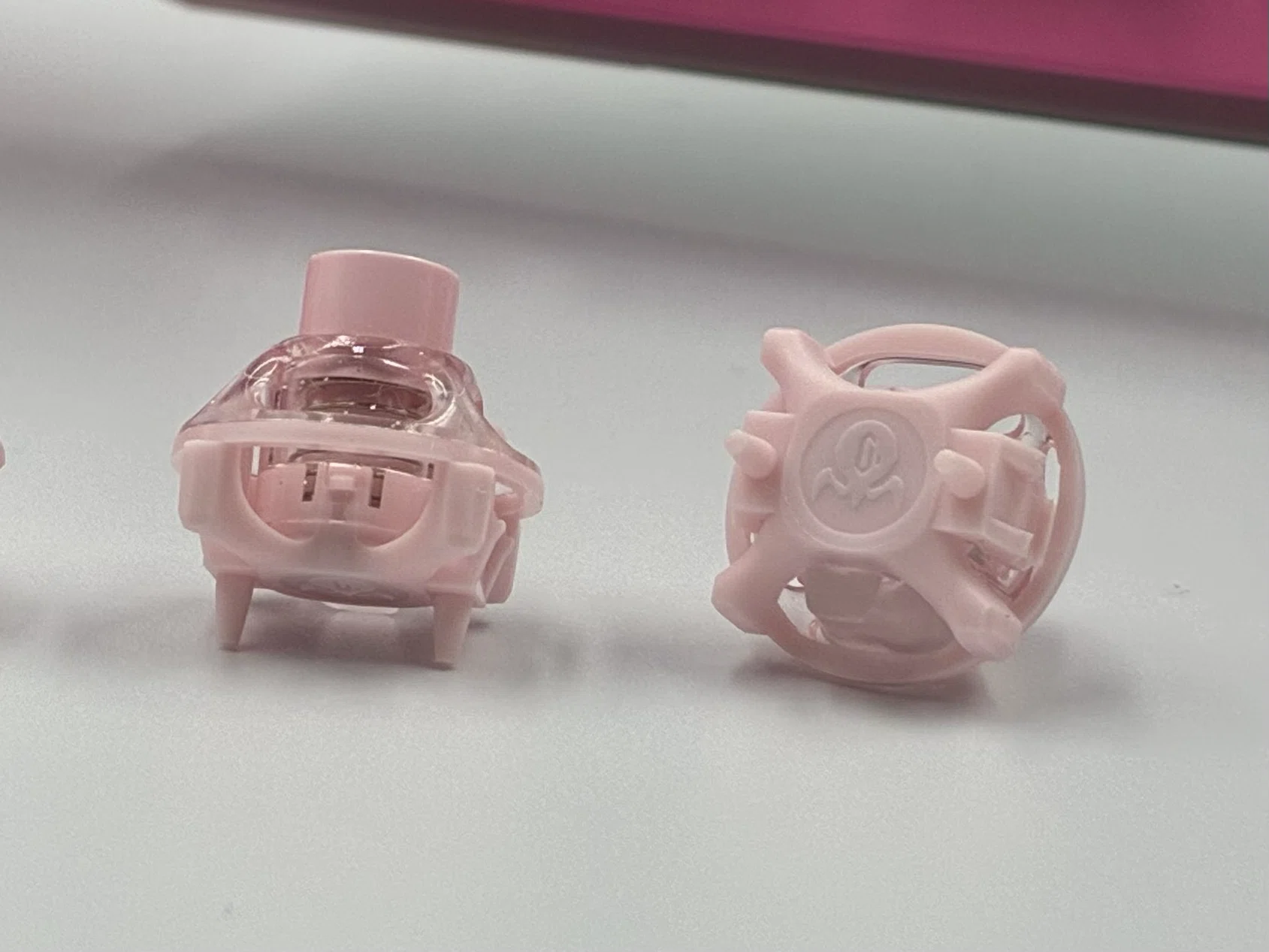 個性的なデザインと高い完成度】GravaStar UFO Buttiful Magnetic