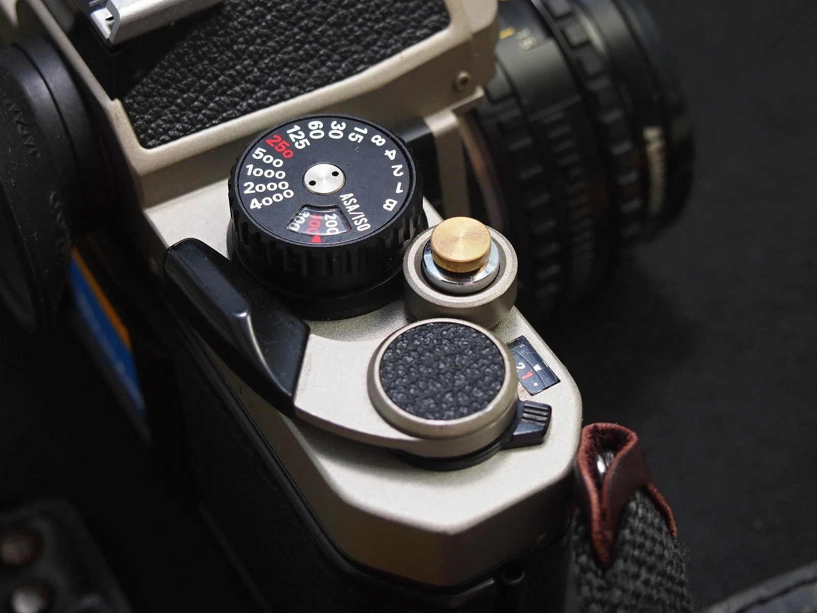 65．NIKON New FM2/TとNIKON LENS SERIES E 50mm/F1.8で撮る下町の