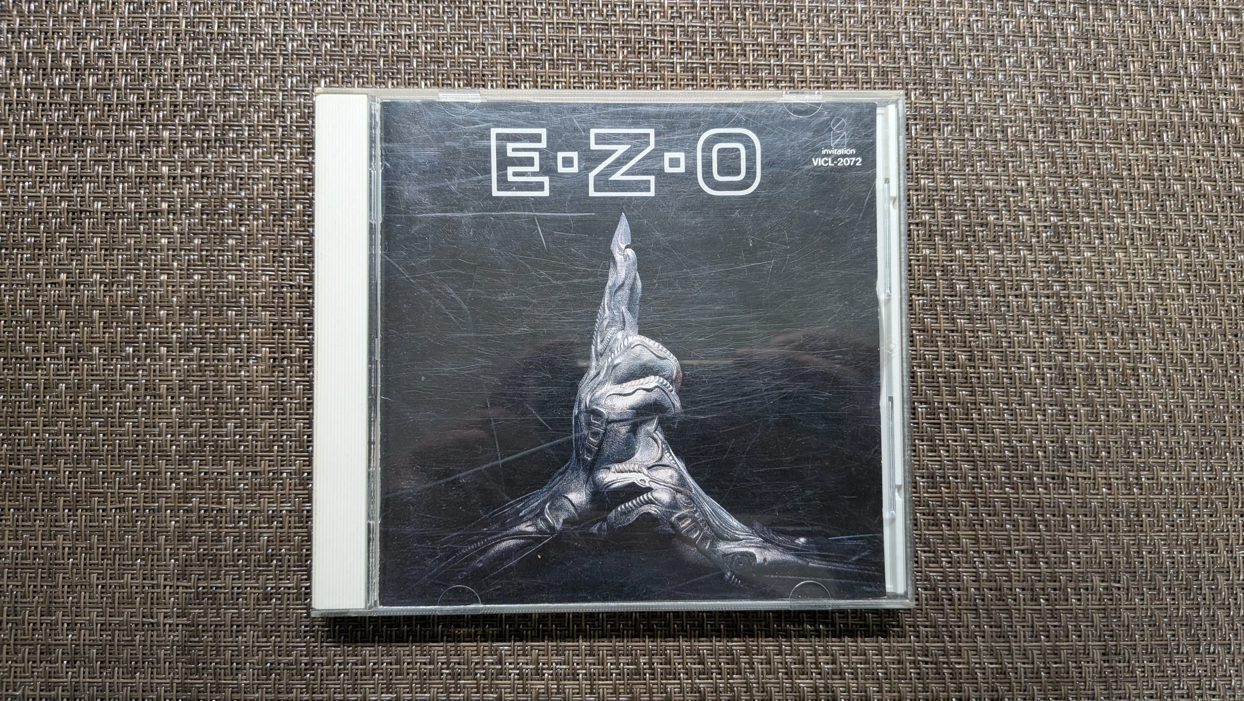 E·Z·O 
