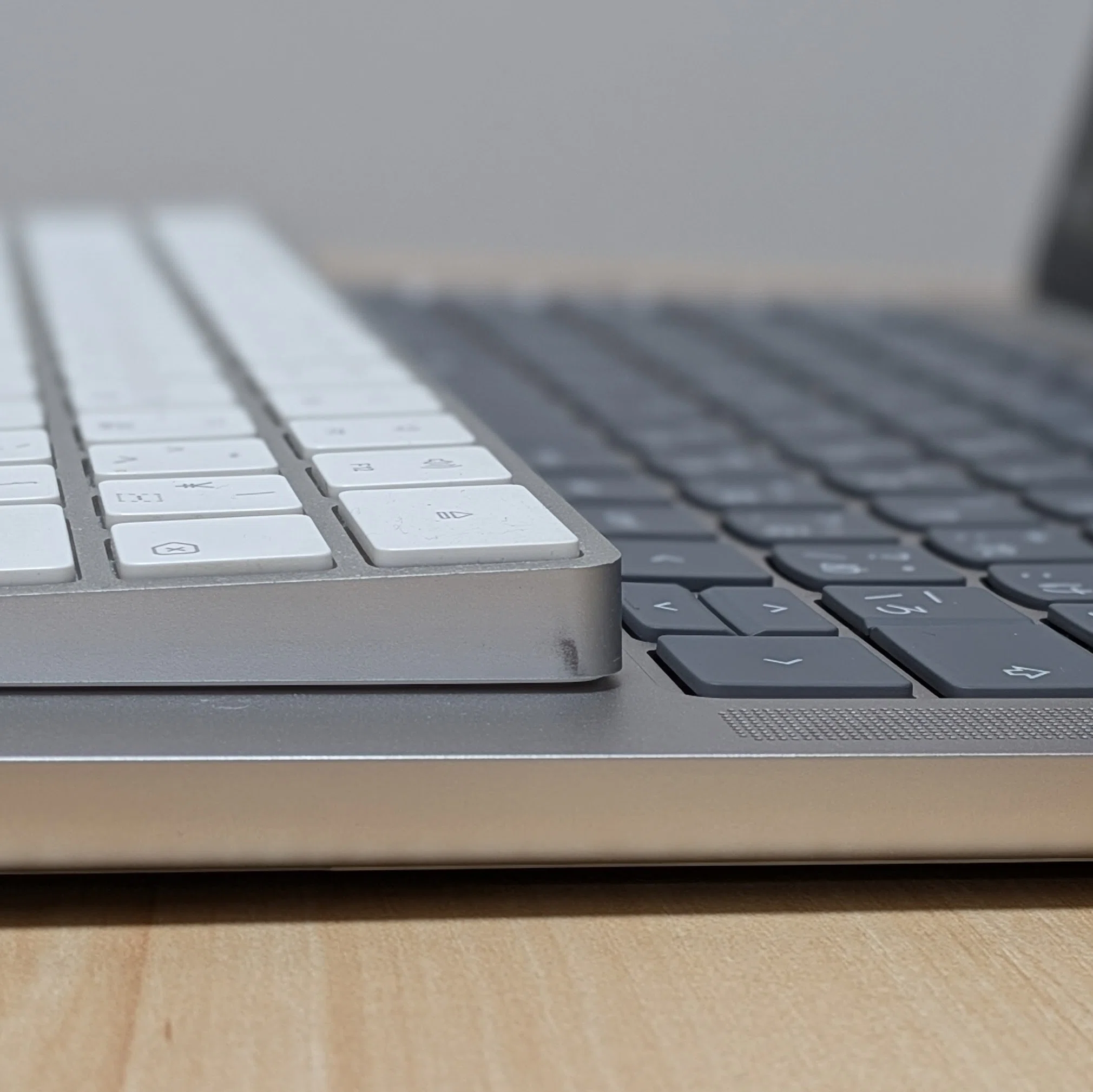 キーボードの打鍵感比較（Lenovo Chromebook Plus Gen10 vs Apple