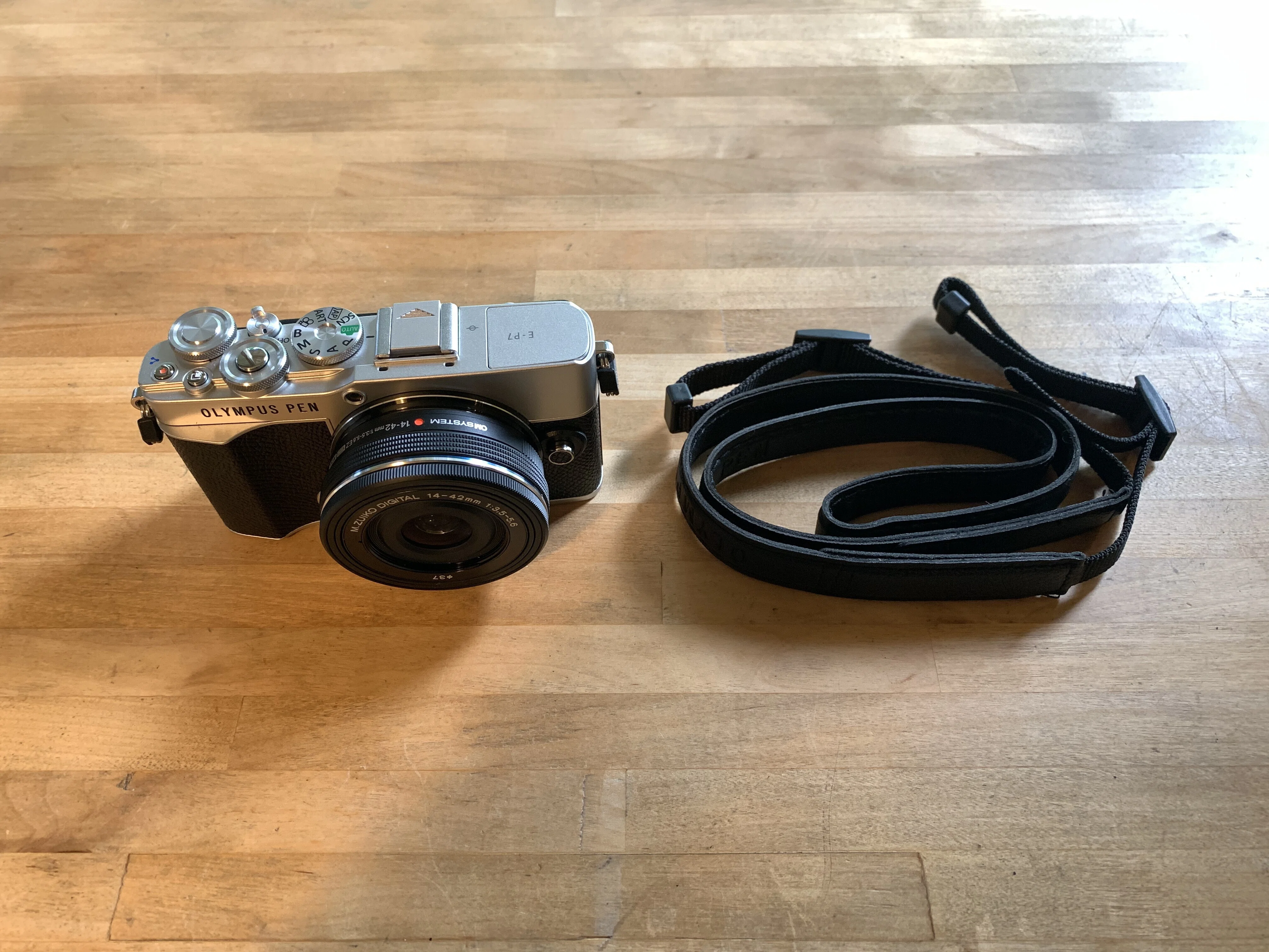 6】 OLYMPUS PEN E-P7のためのハンドストラップ選び｜サム @OLYMPUS