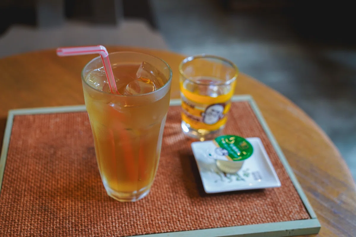 札幌 紅茶店 阿毘達磨 アイスティー ダージリン
