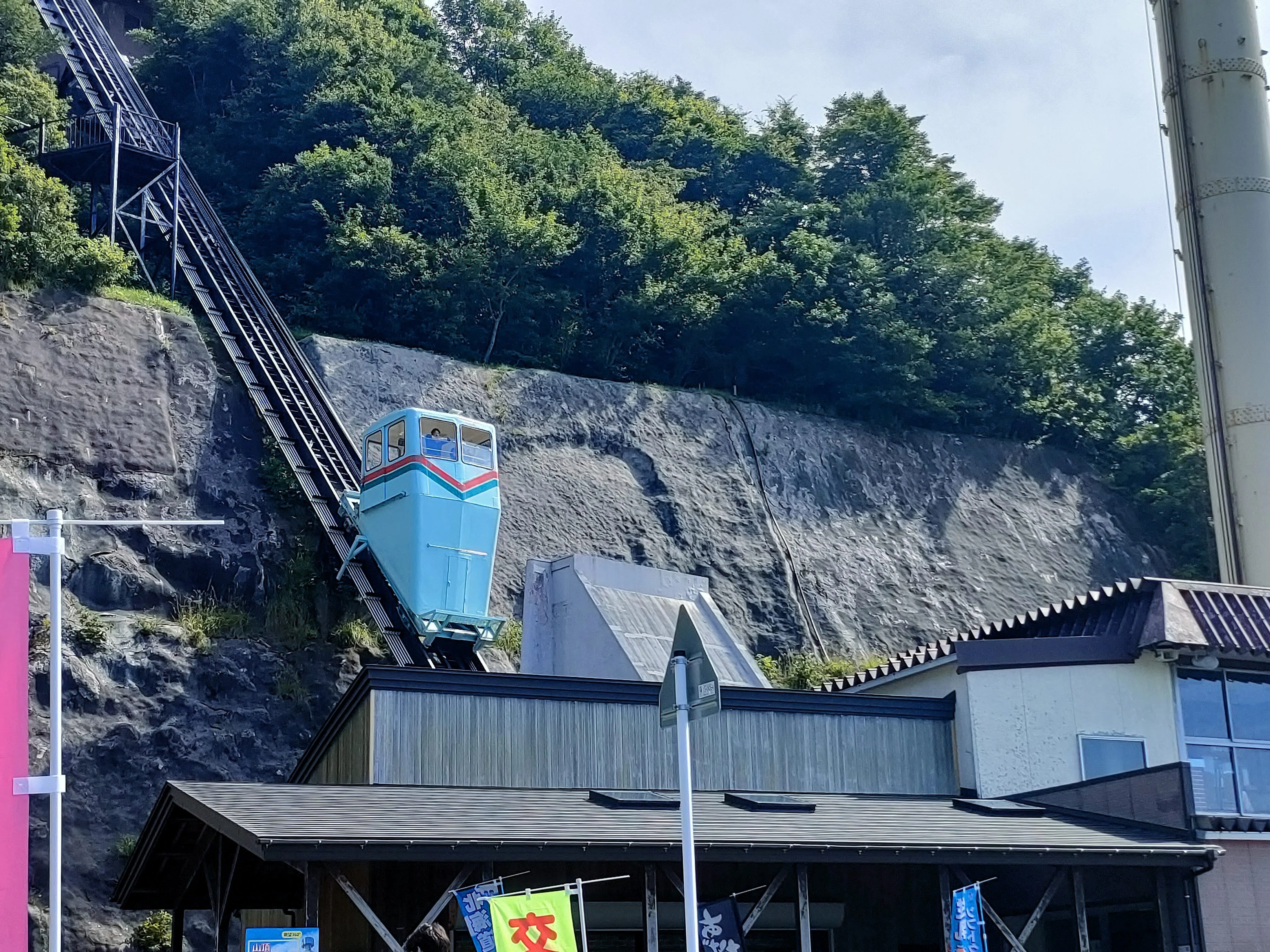 弥彦山パノラマタワー2026最新攻略！現役日本最古の回転昇降式展望塔と絶景の全貌を徹底解説(01)