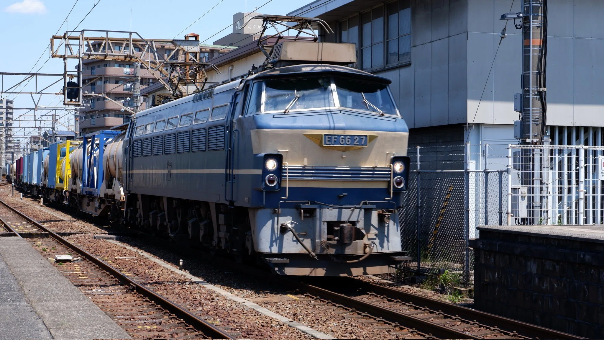 EF66 100番台とEF66 27の記憶──実際に撮影した写真で綴る、それぞれ