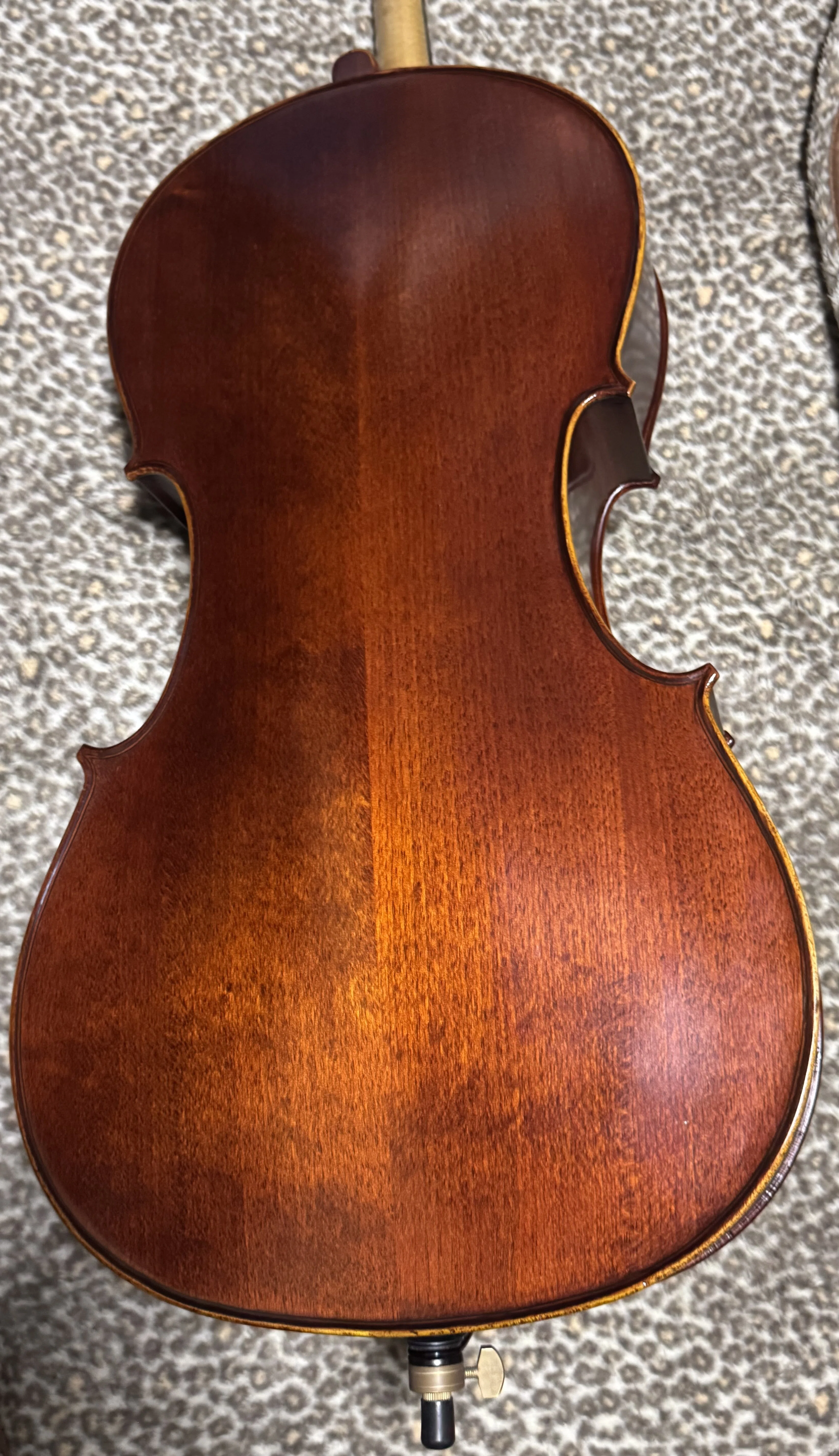 No Name Cello と OTTO INFELDのテールピース｜まんぼう