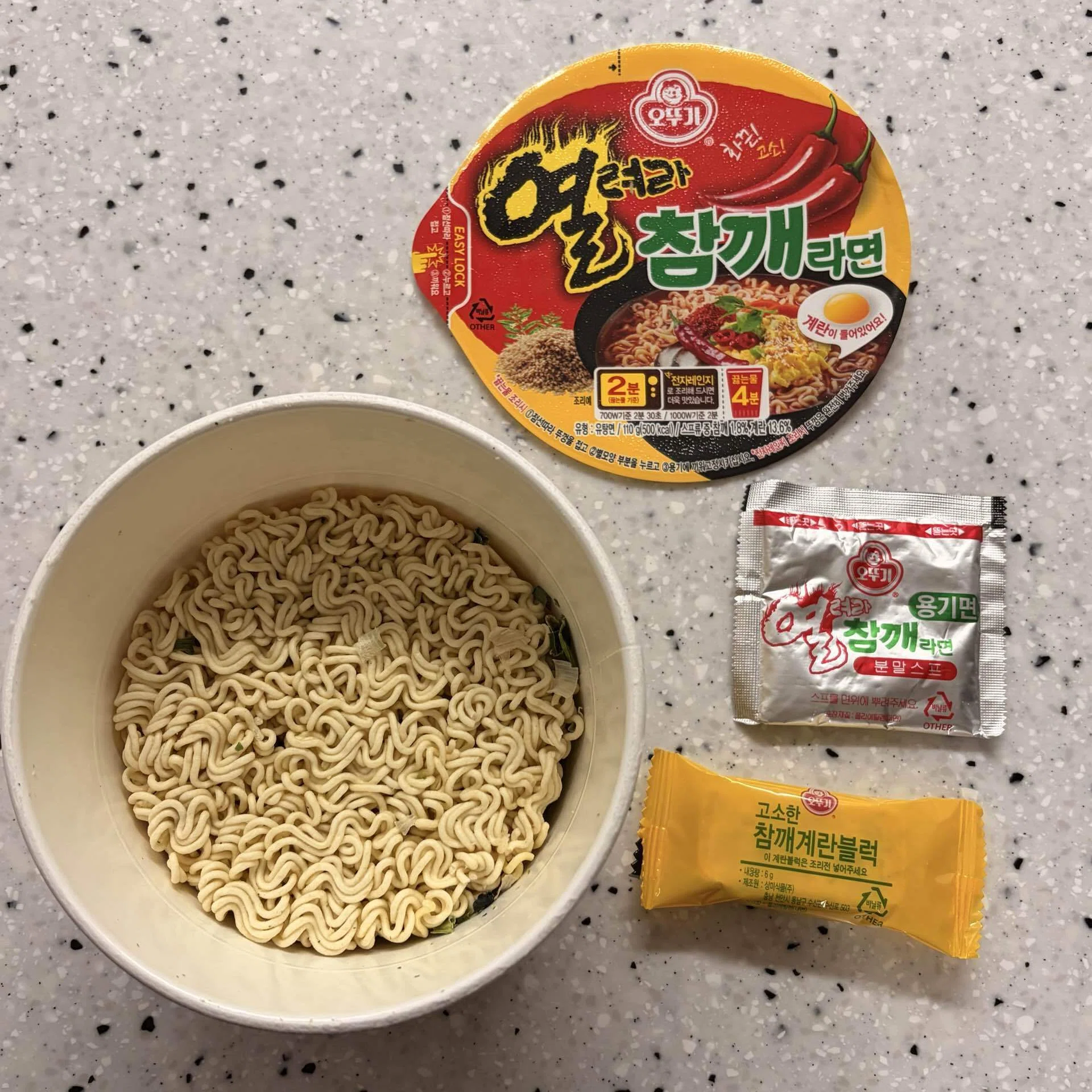 第2回】日韓夫婦による韓国カップ麺、正直レビュー｜そにきち