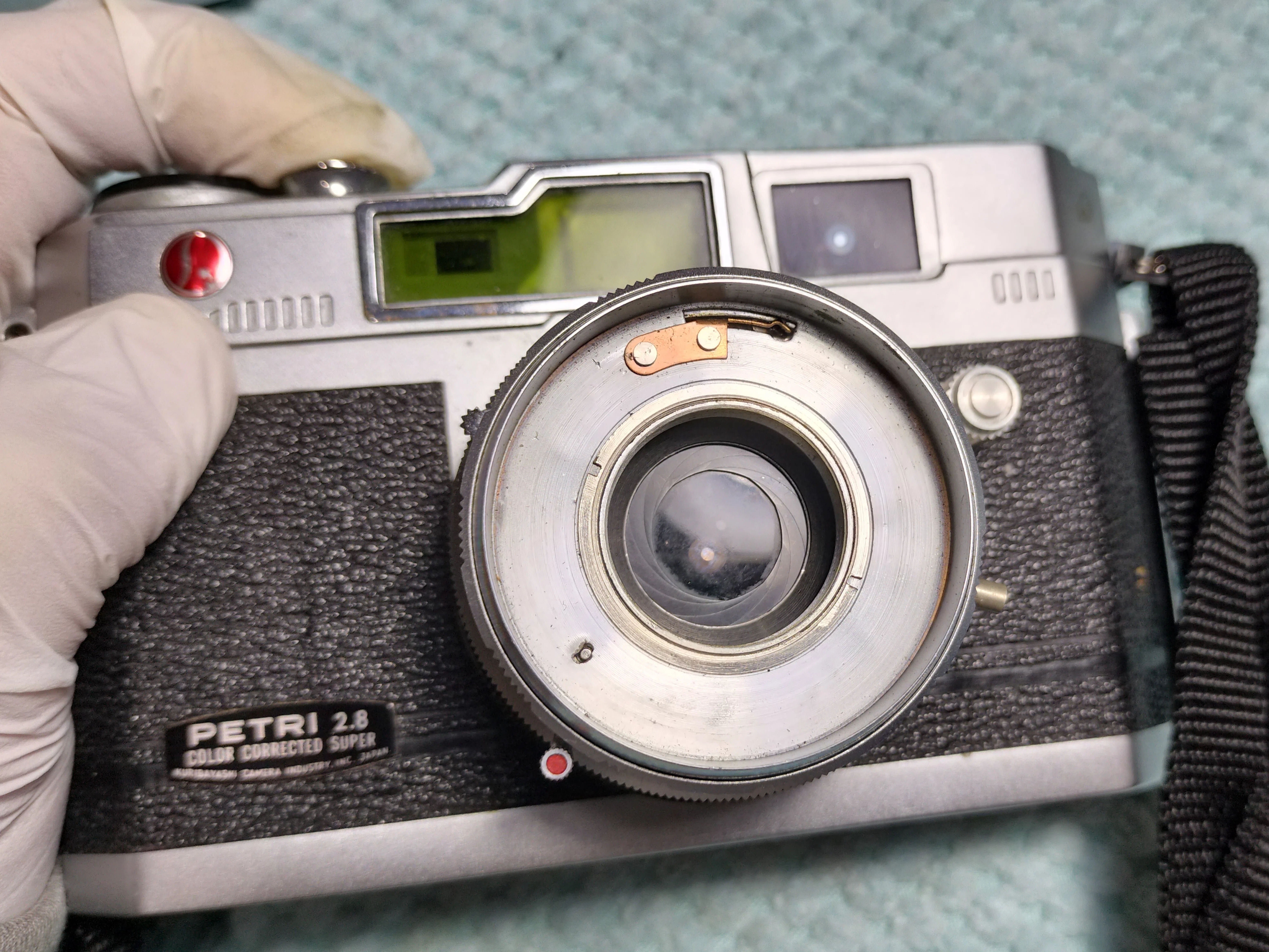 Petri 2.8の分解｜フィルムカメラ修理のアクアカメラ