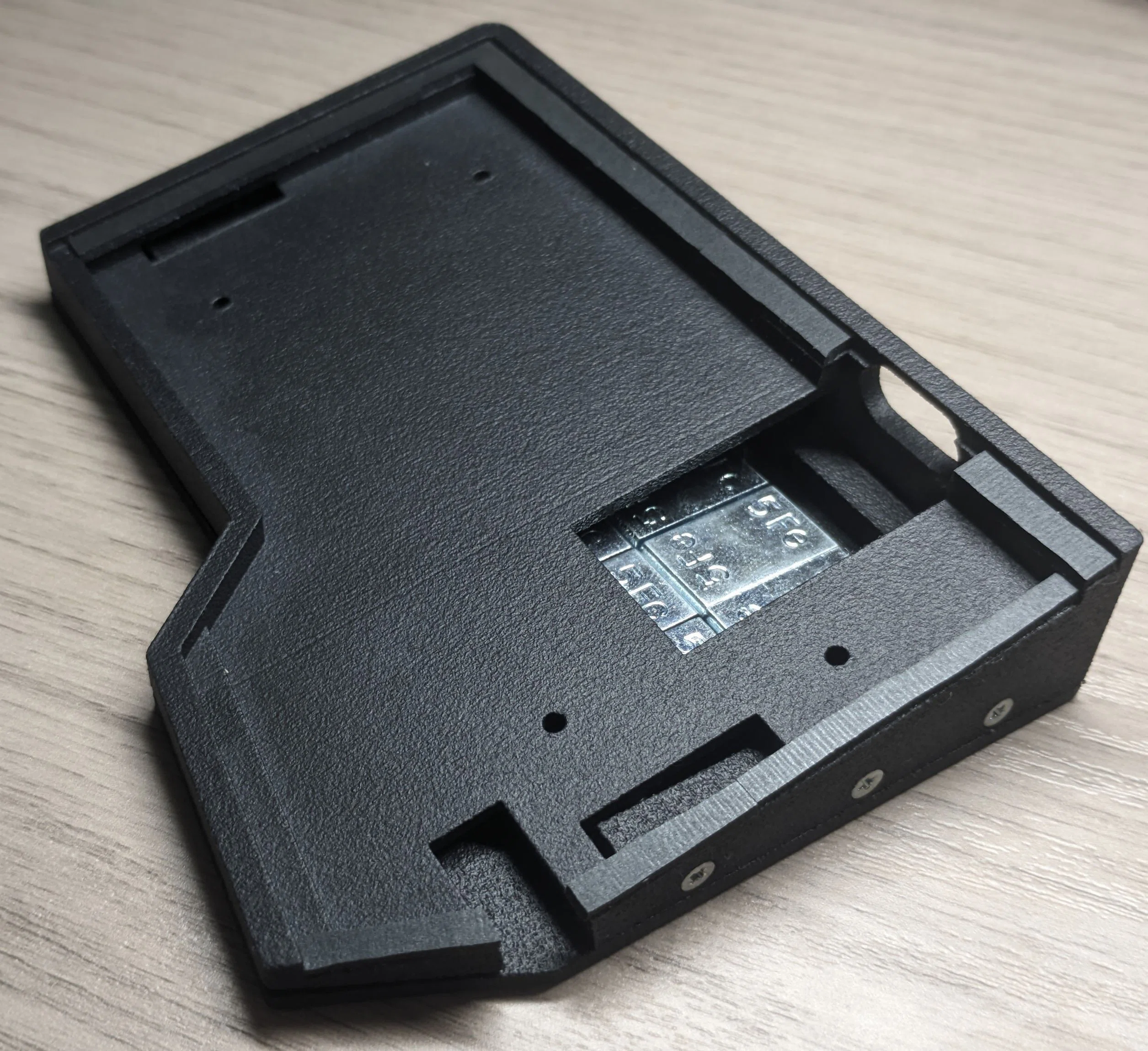 自作キーボードでマイコンを基板裏に隠す方法｜赤い洗面器