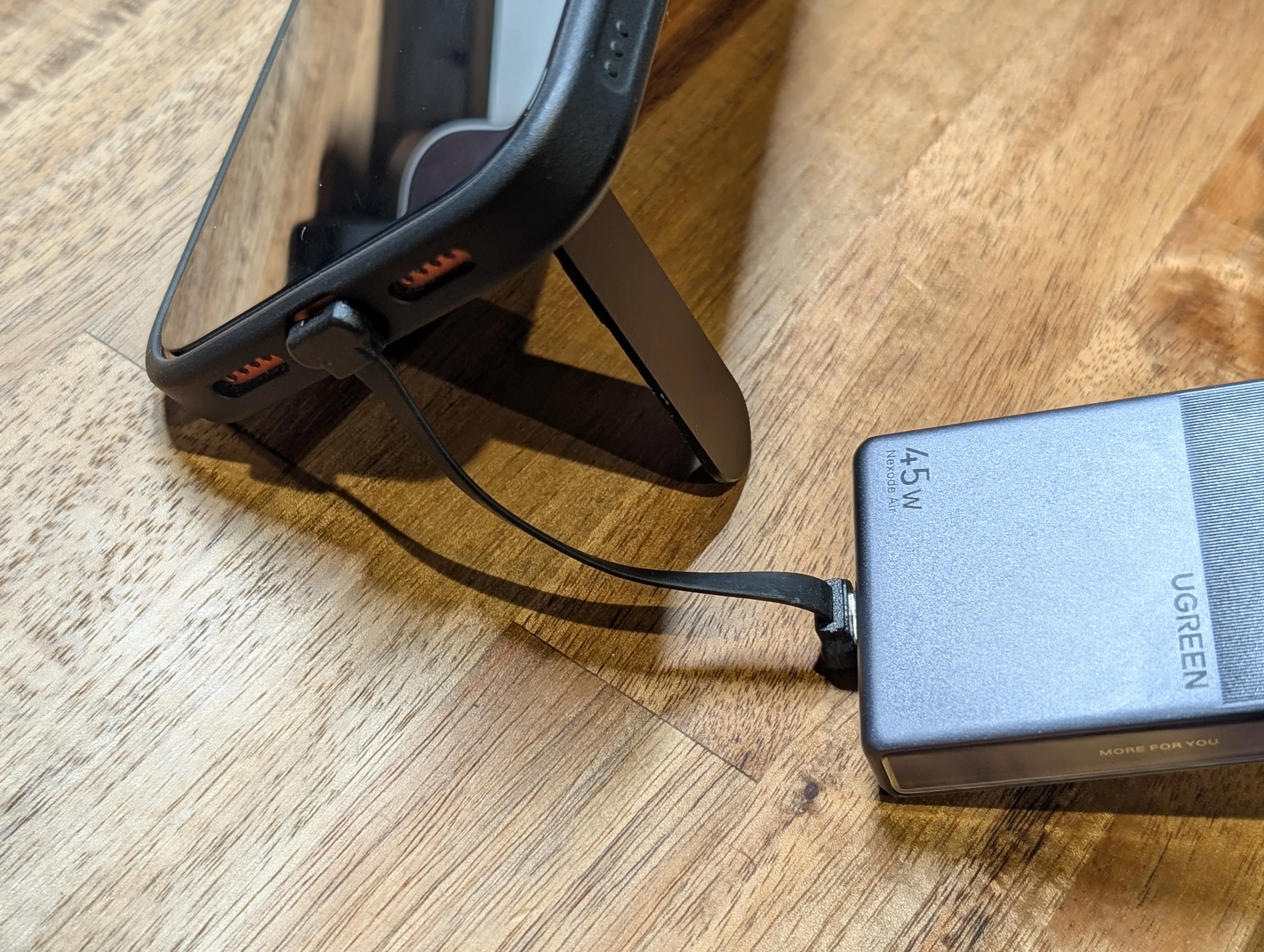 ほぼ）Zippoサイズの充電器を紹介します｜サリチル酸