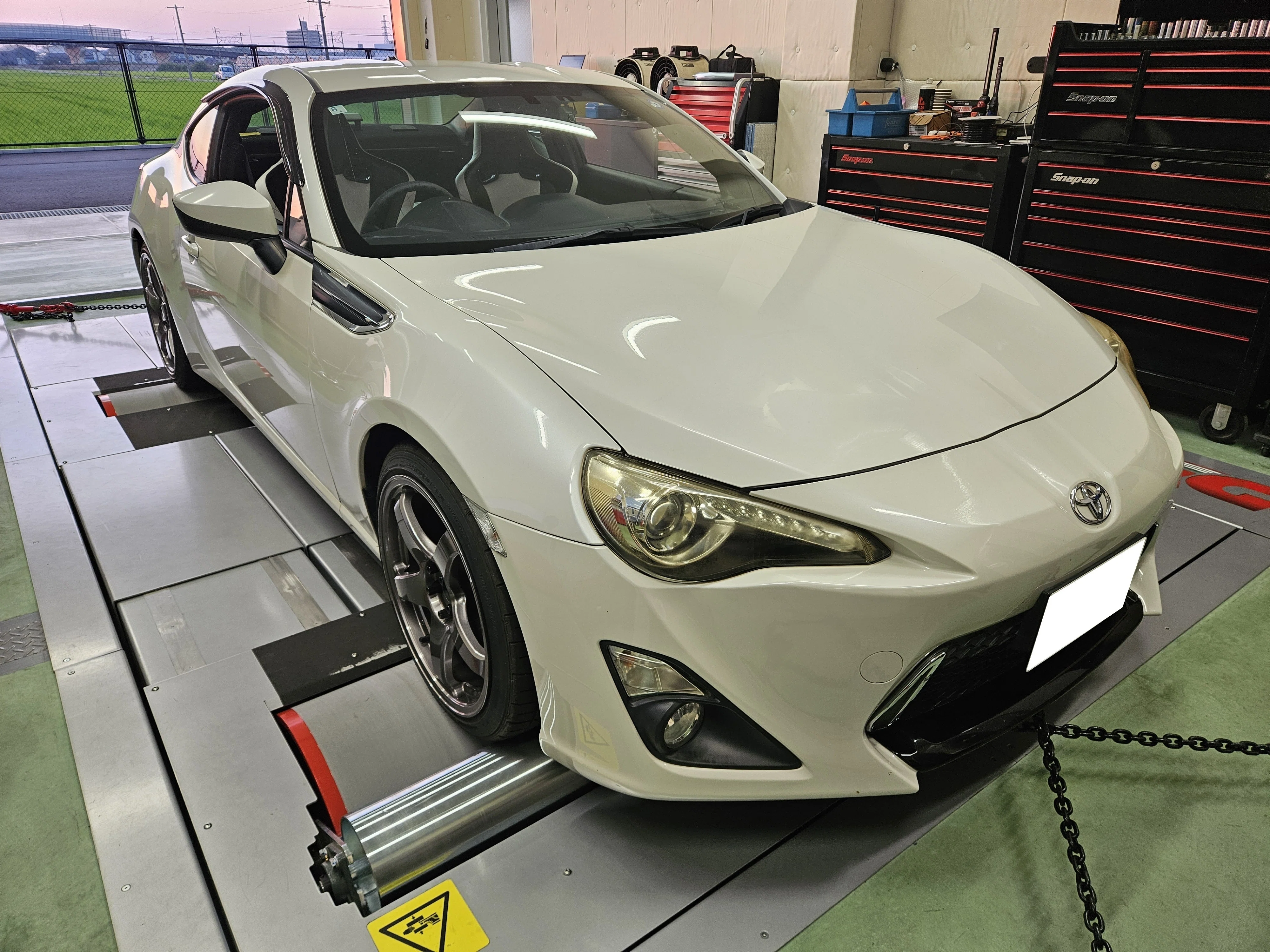 ZN6 86やZC6 BRZはオイルで圧倒的に遅くなる！？ 回転上昇中に急に