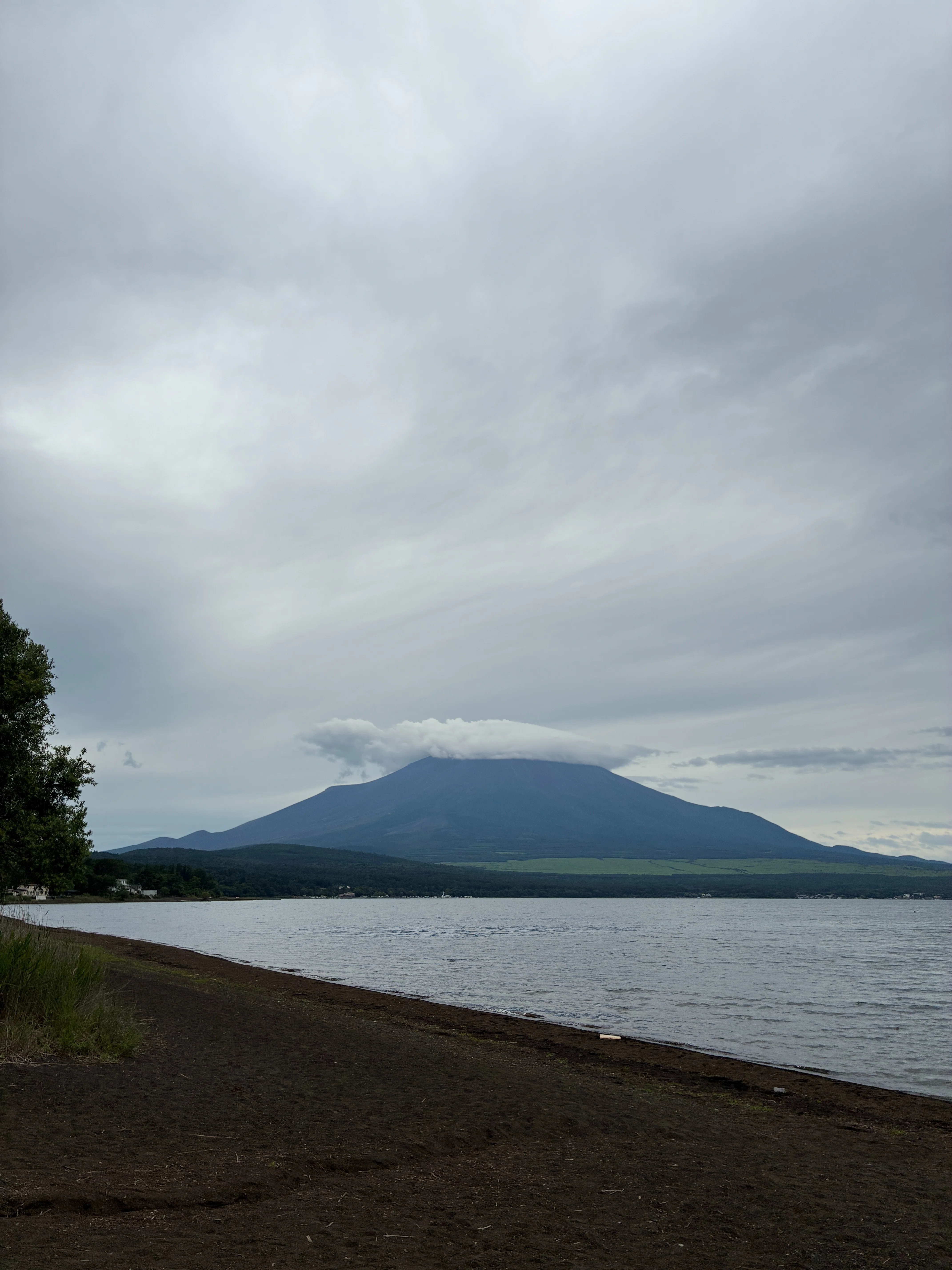 ソロキャン2周年、山梨で湖畔キャンプ前編～Lake Lodge YAMANAKA｜幽ノ助