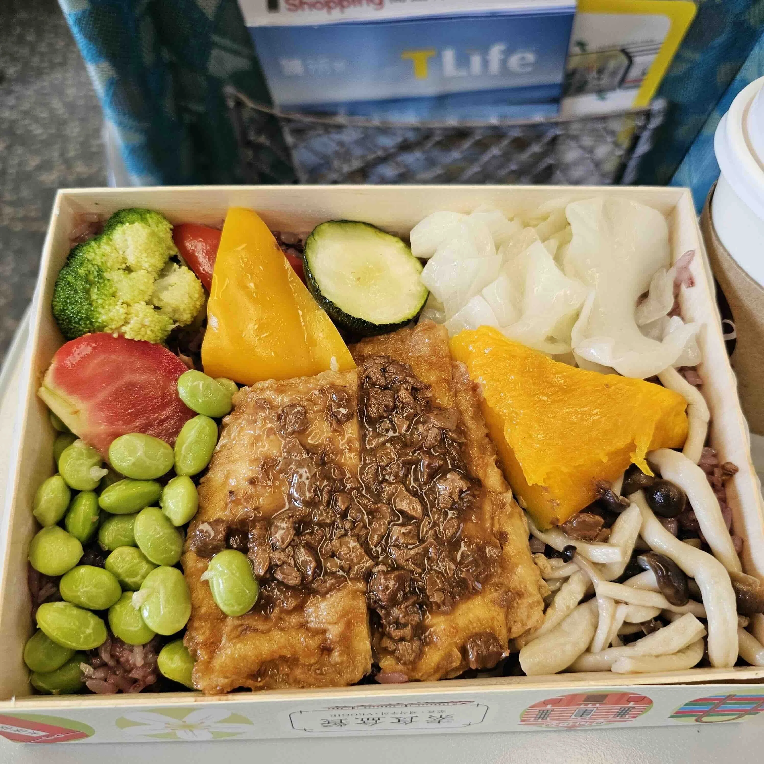 推しローカル弁🍱-09】台湾人が初実食！台湾新幹線「高鉄弁当」で