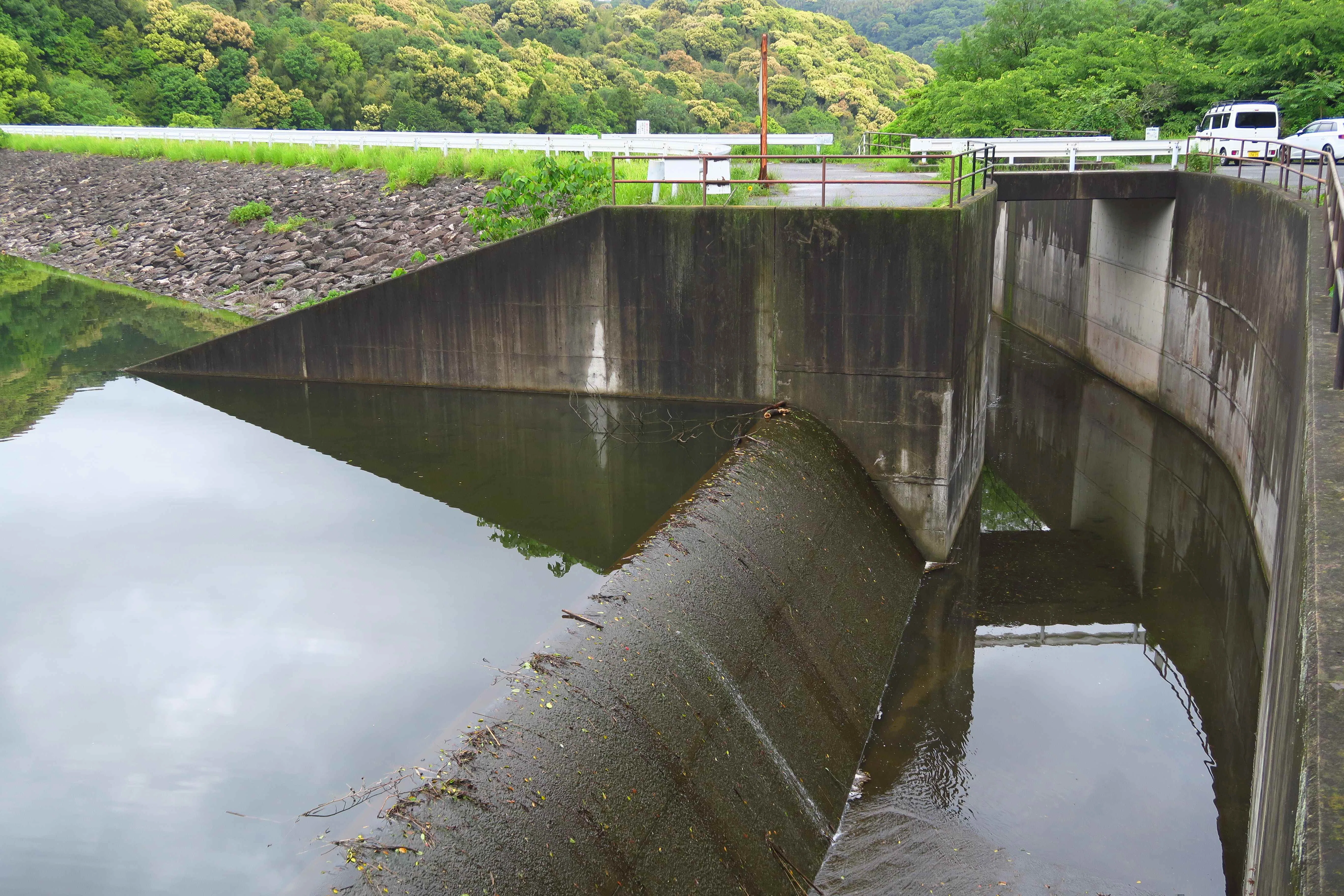 Yahata Regulating Reservoir [Nishio City, Aichi Prefecture R] | A small ...